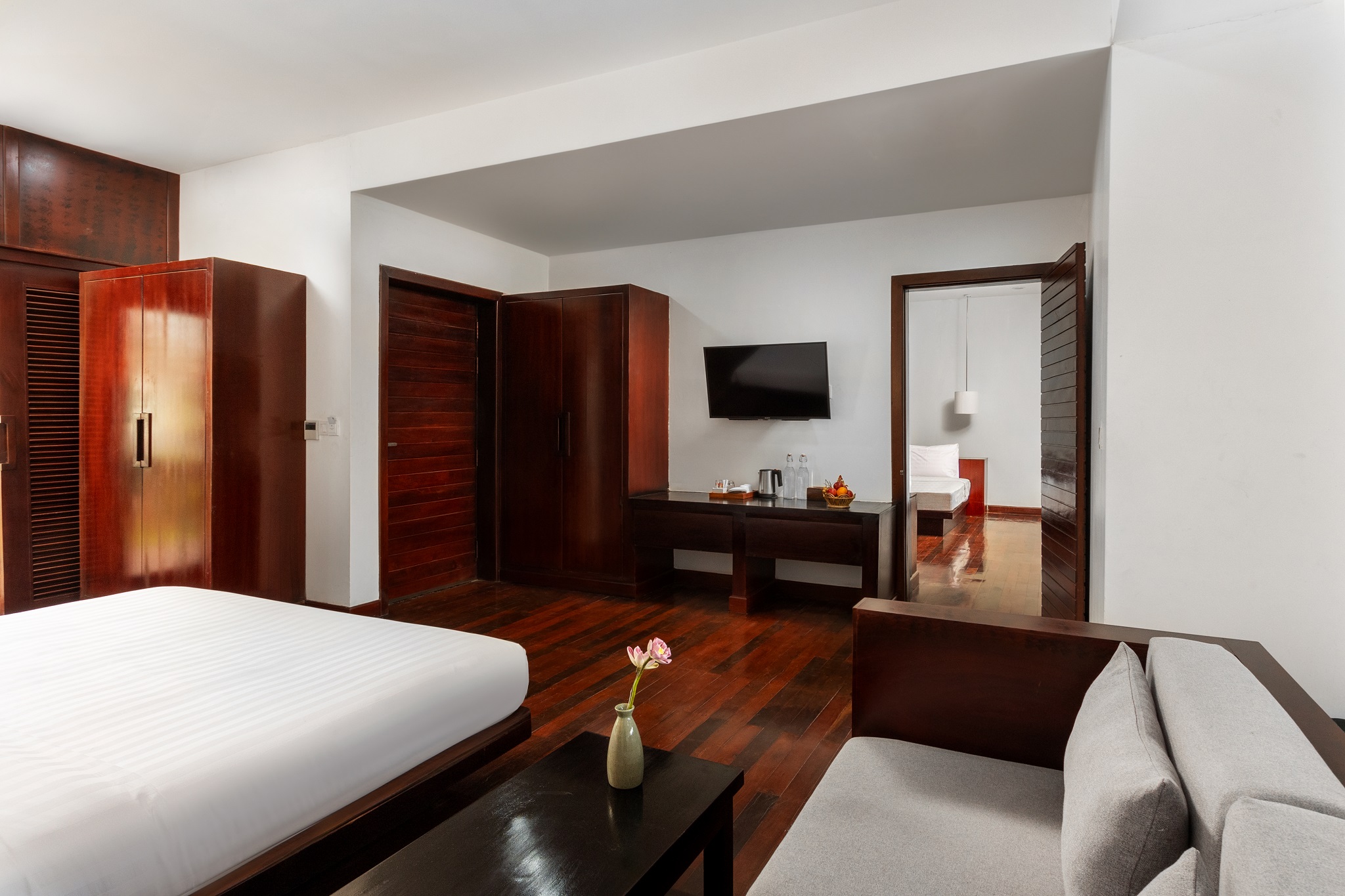 Family Room Connecting Room