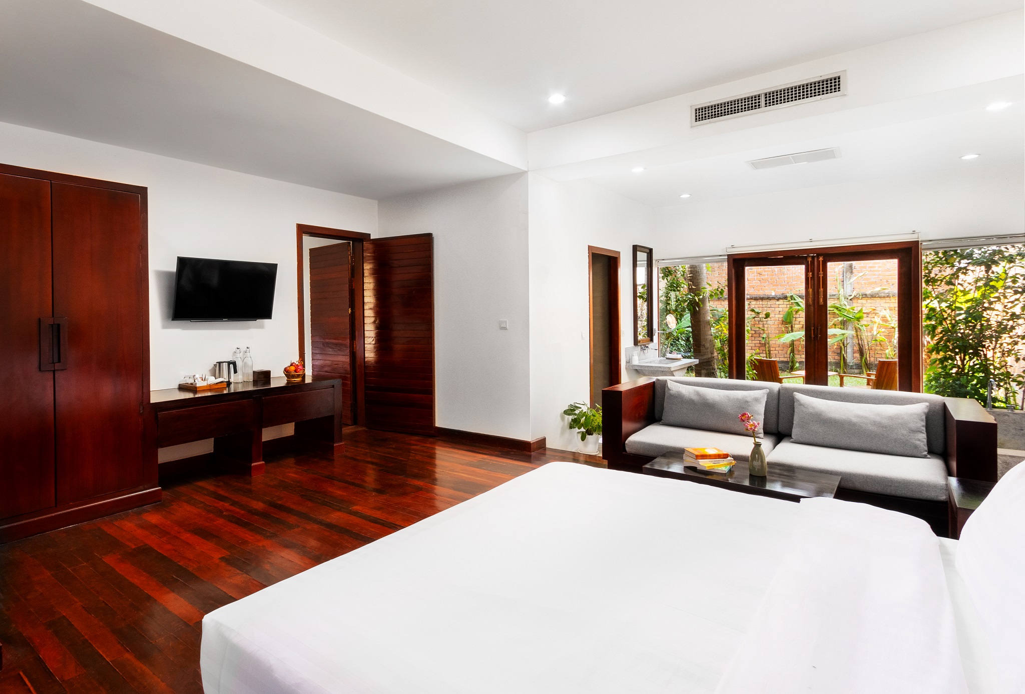 Family Room Connecting Room