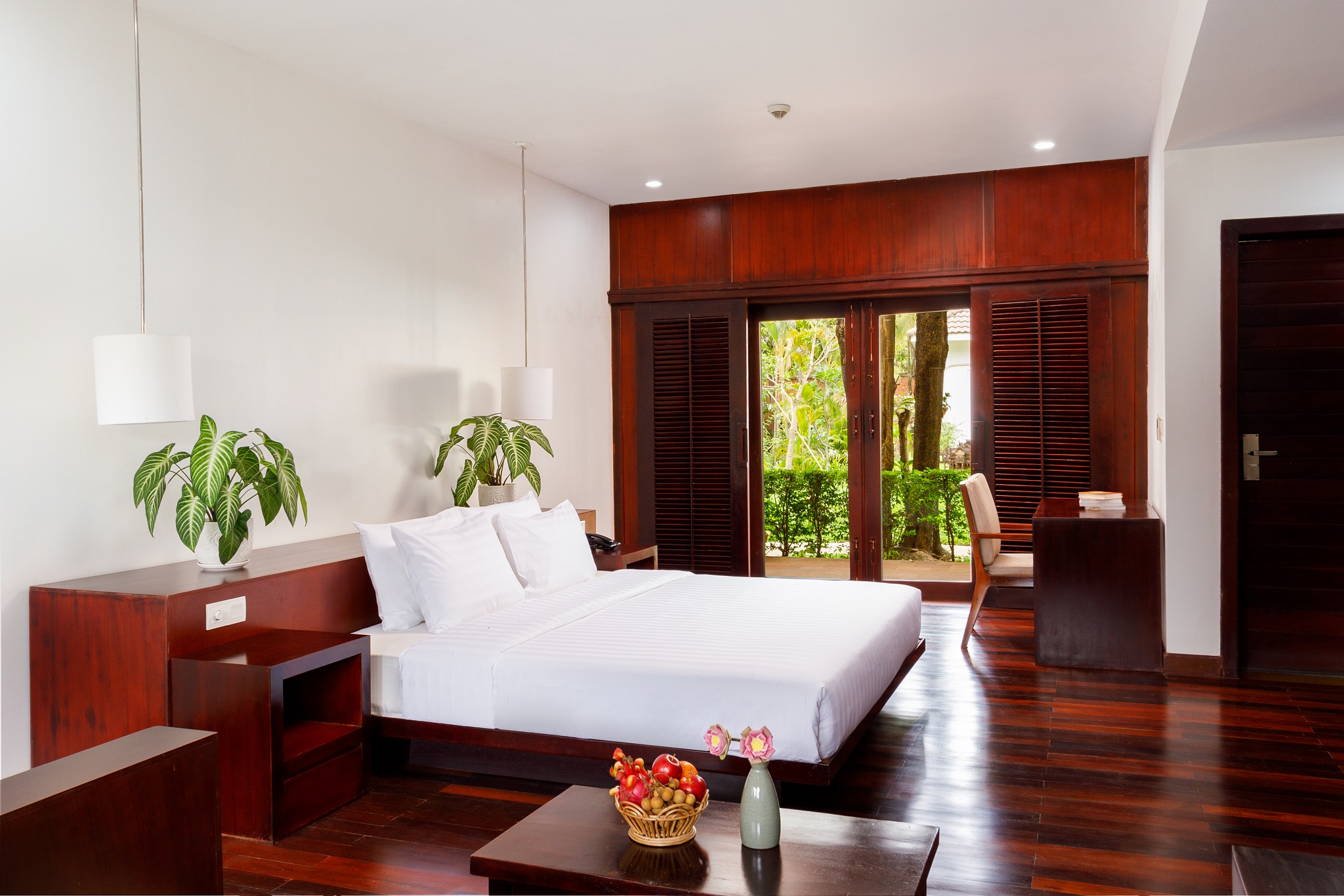 Junior Suite King Size Bed