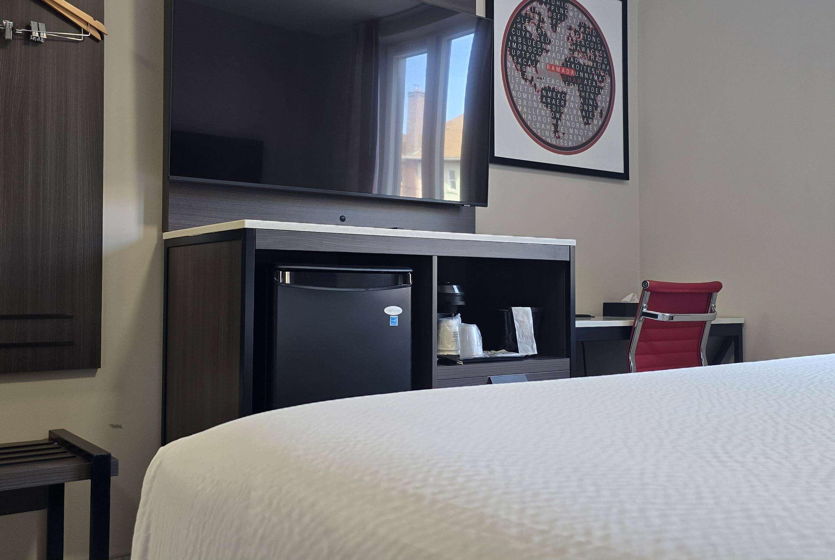 Double Queen Size Bed