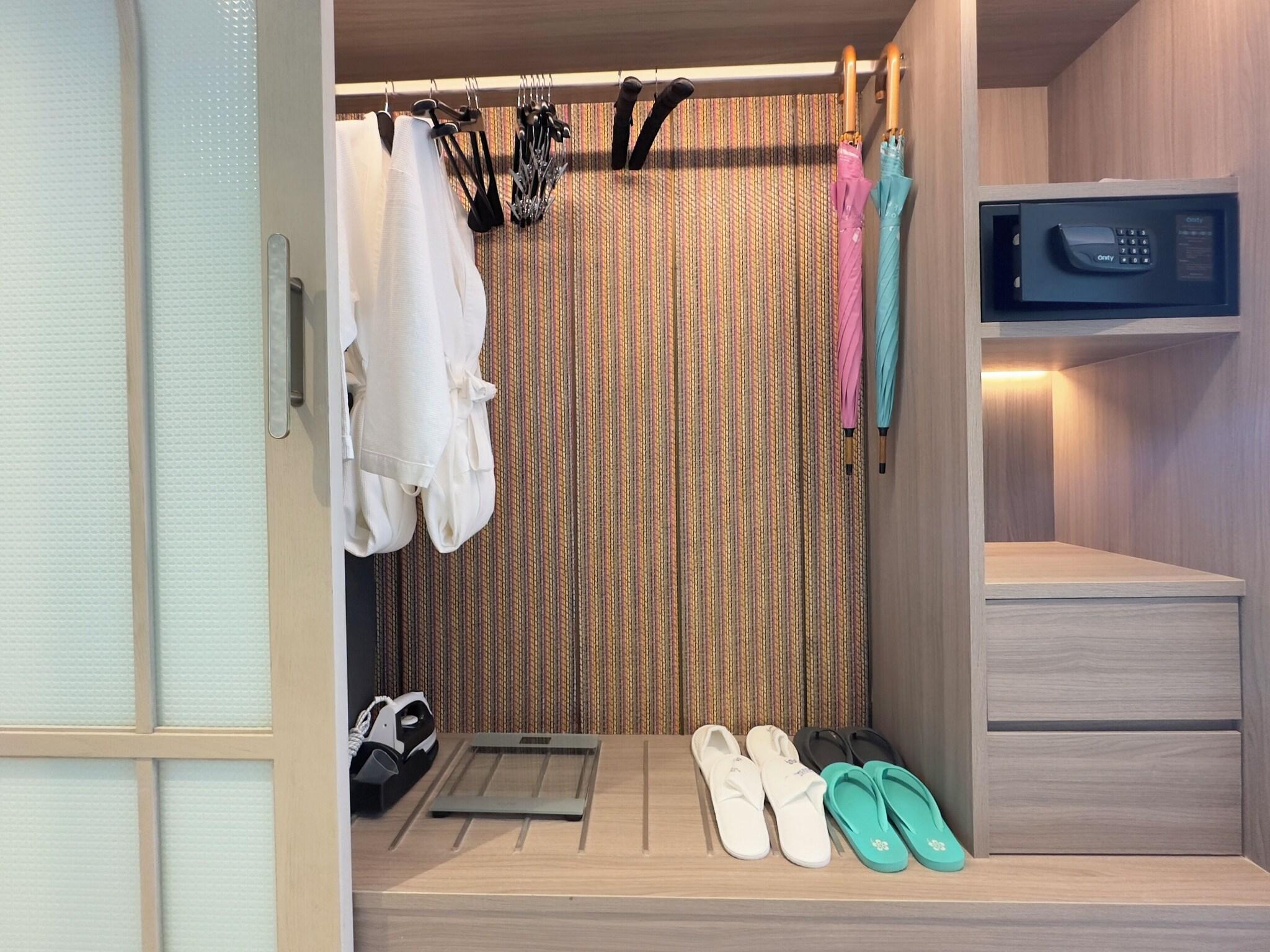 Twin Deluxe Sea View