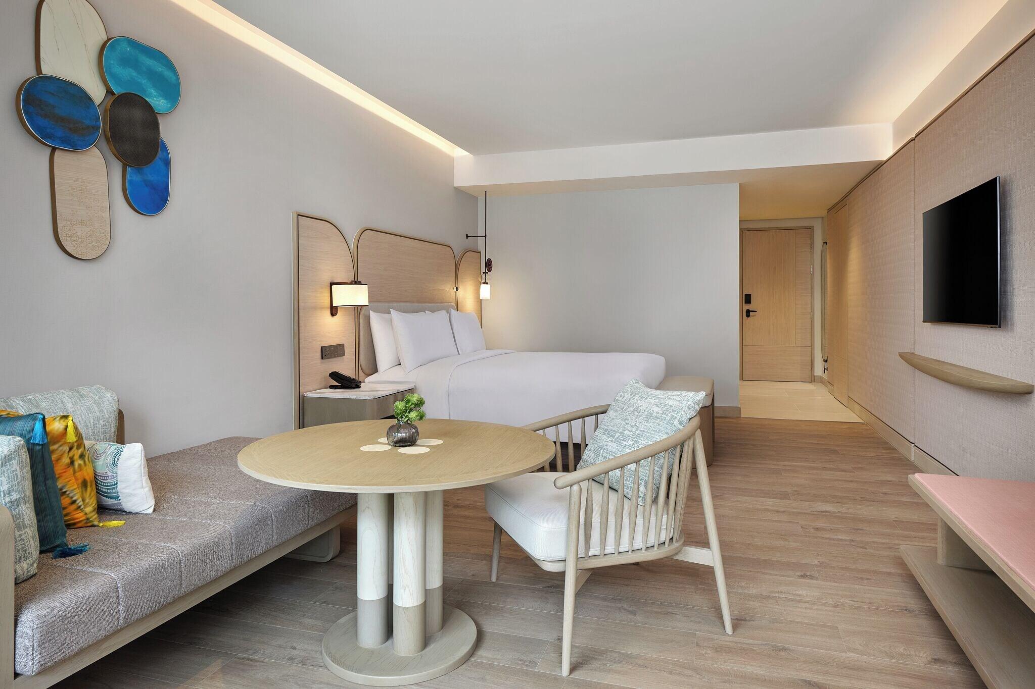 Double Deluxe King Bed
