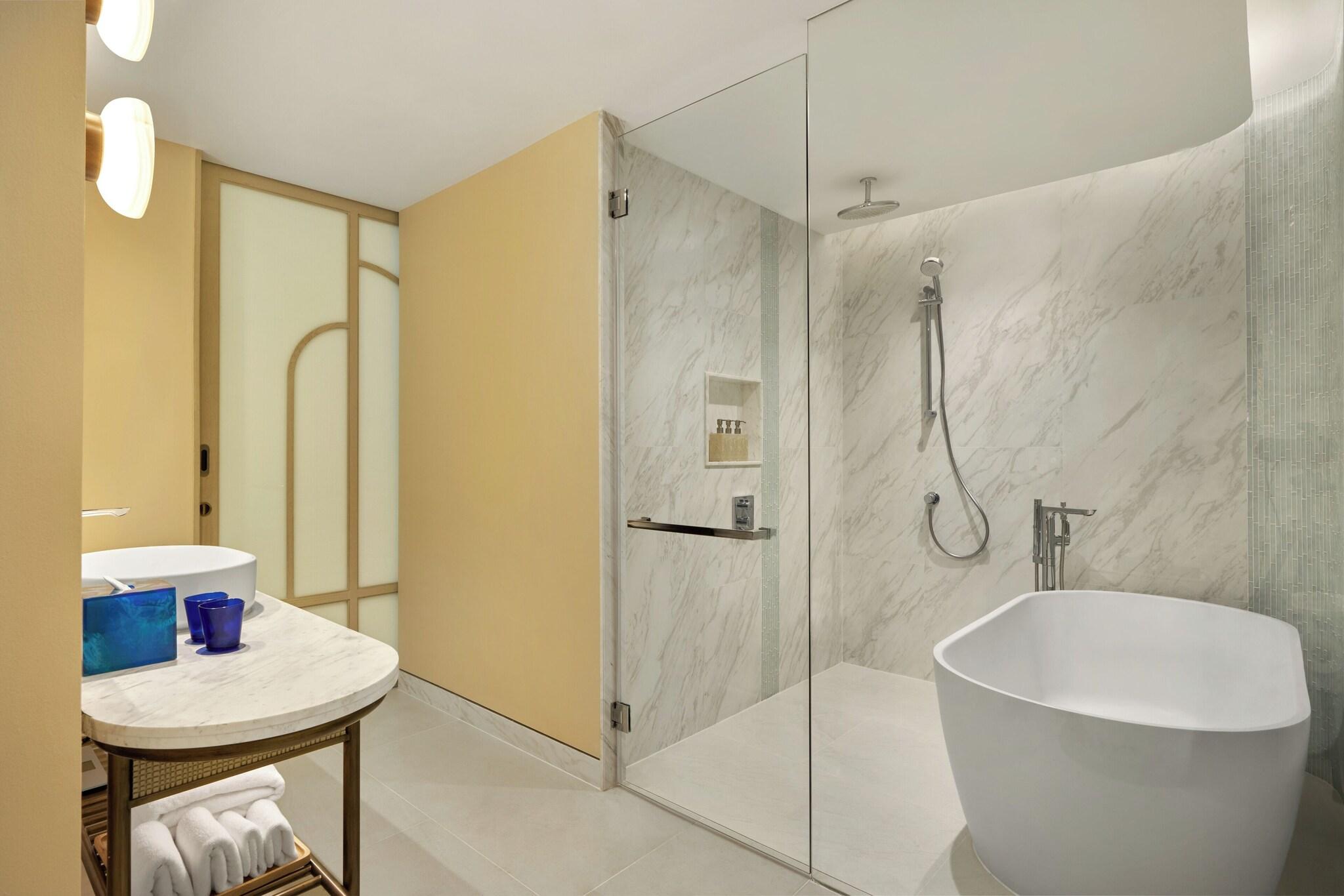 Suite Beach Front Two Bedrooms
