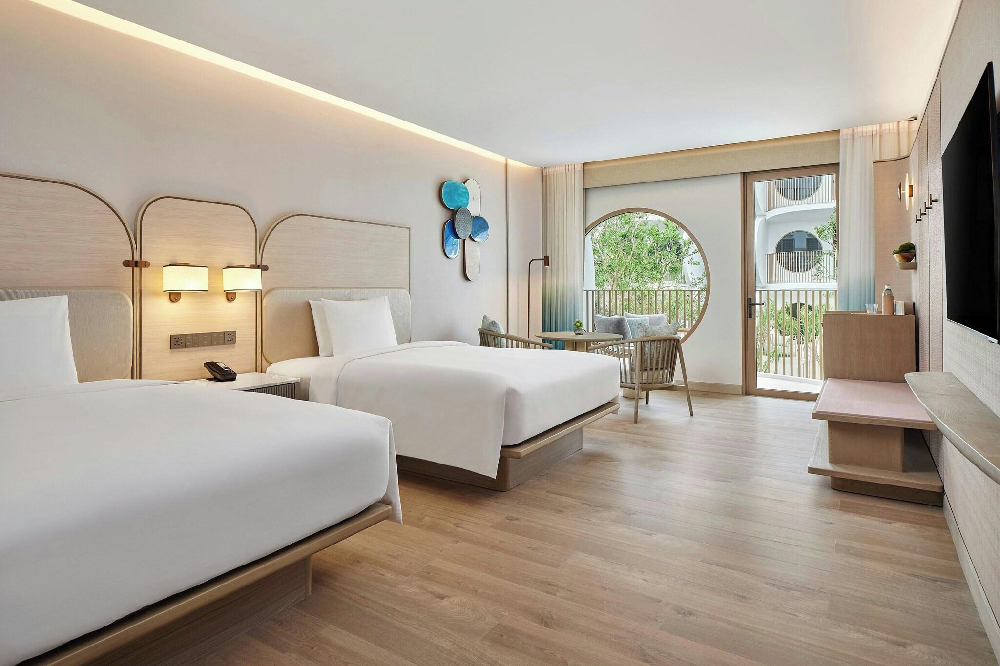 Twin Deluxe with Balcony