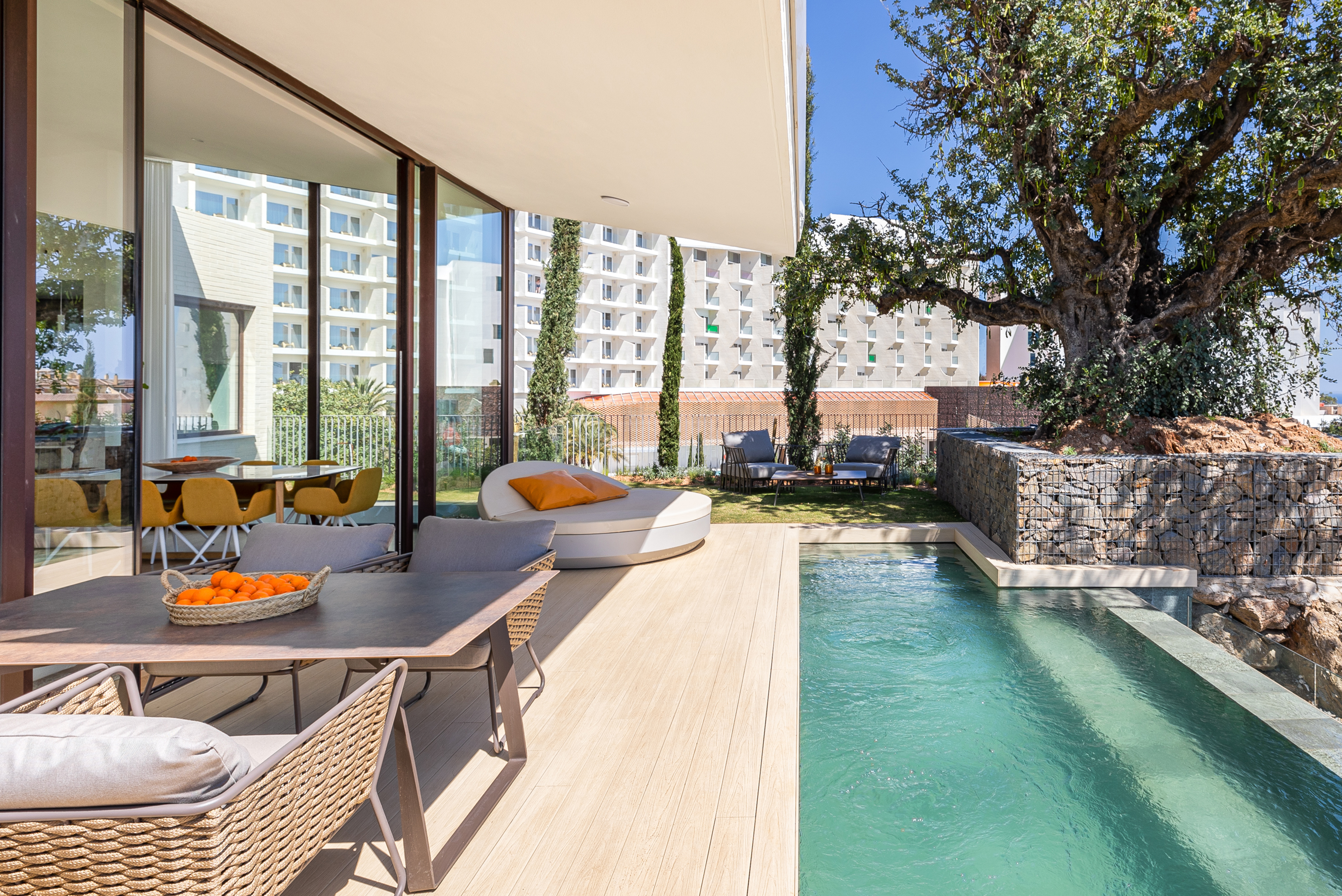 Villa Four Bedrooms Three Bathrooms