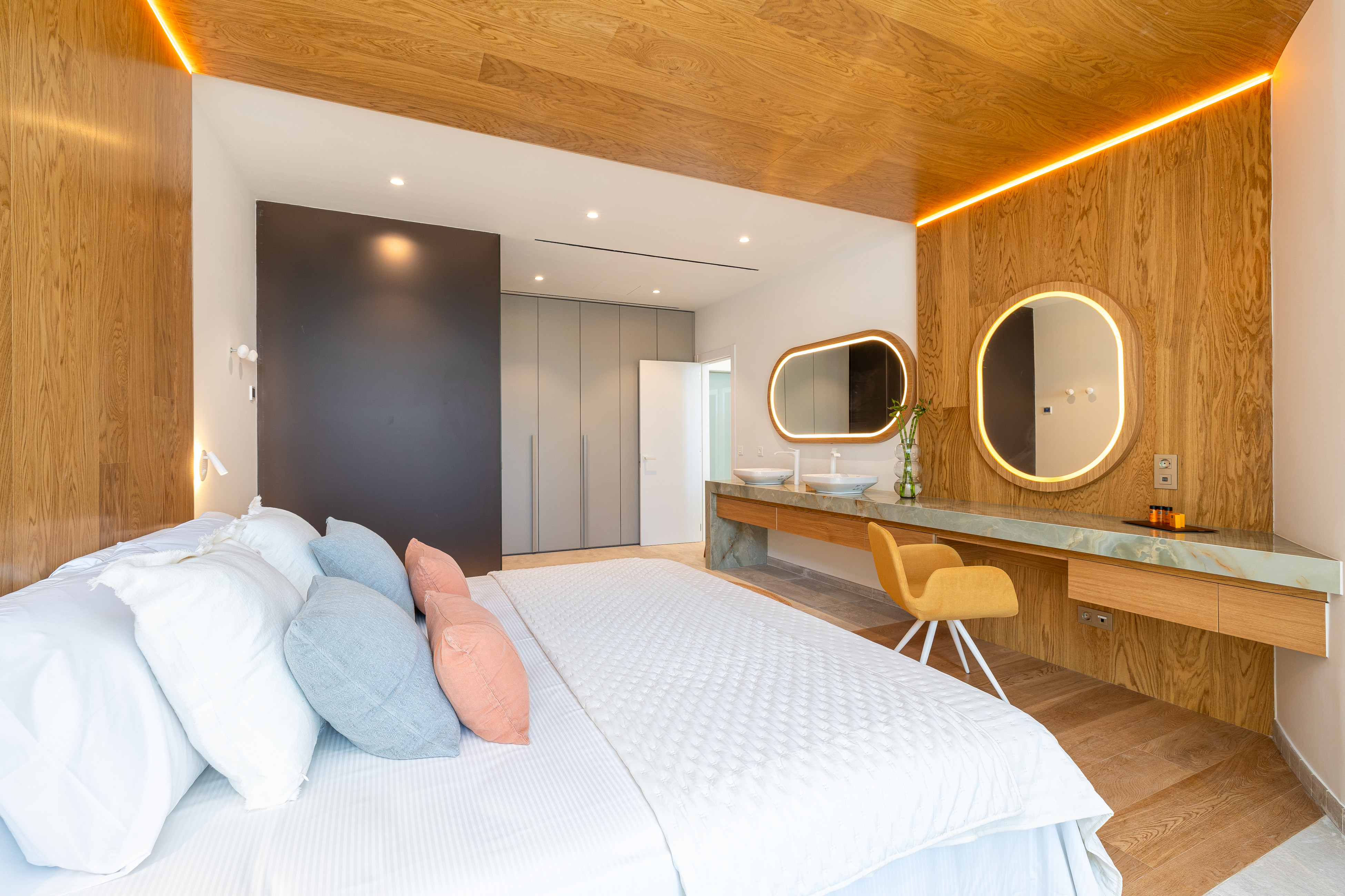 Villa Four Bedrooms Three Bathrooms