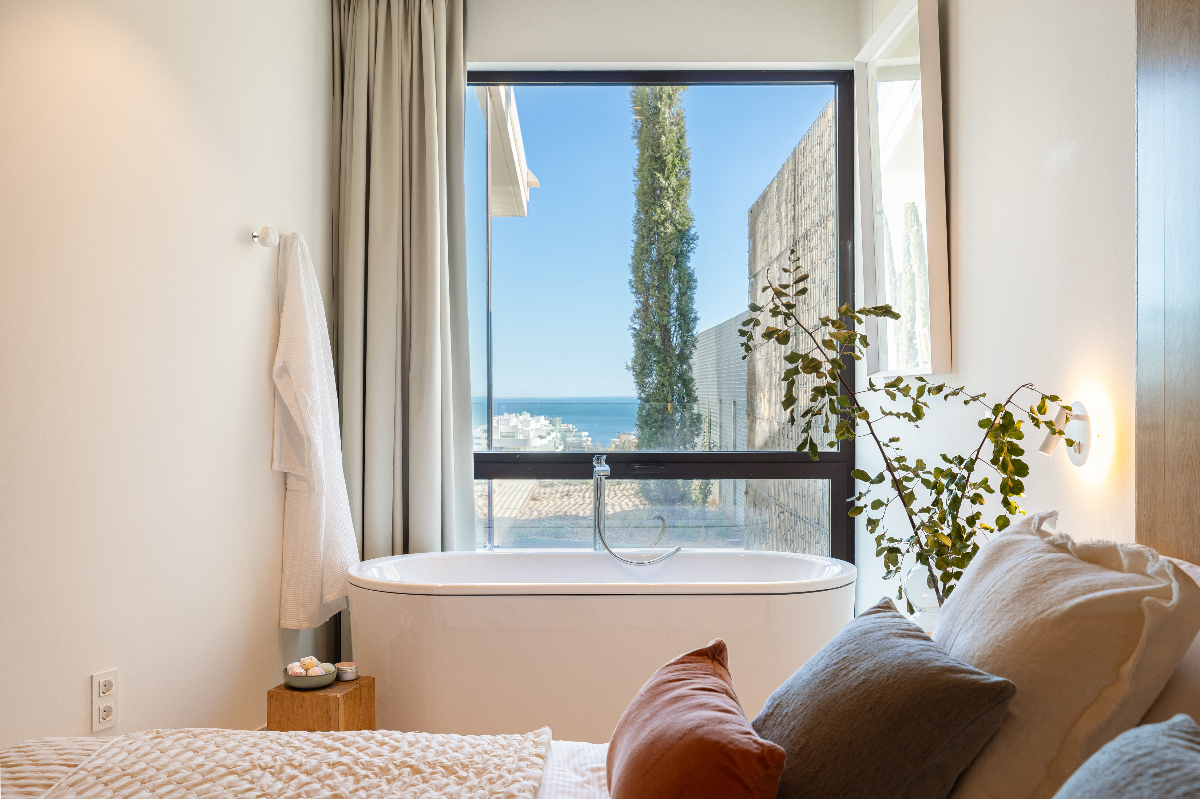 Villa Four Bedrooms Three Bathrooms