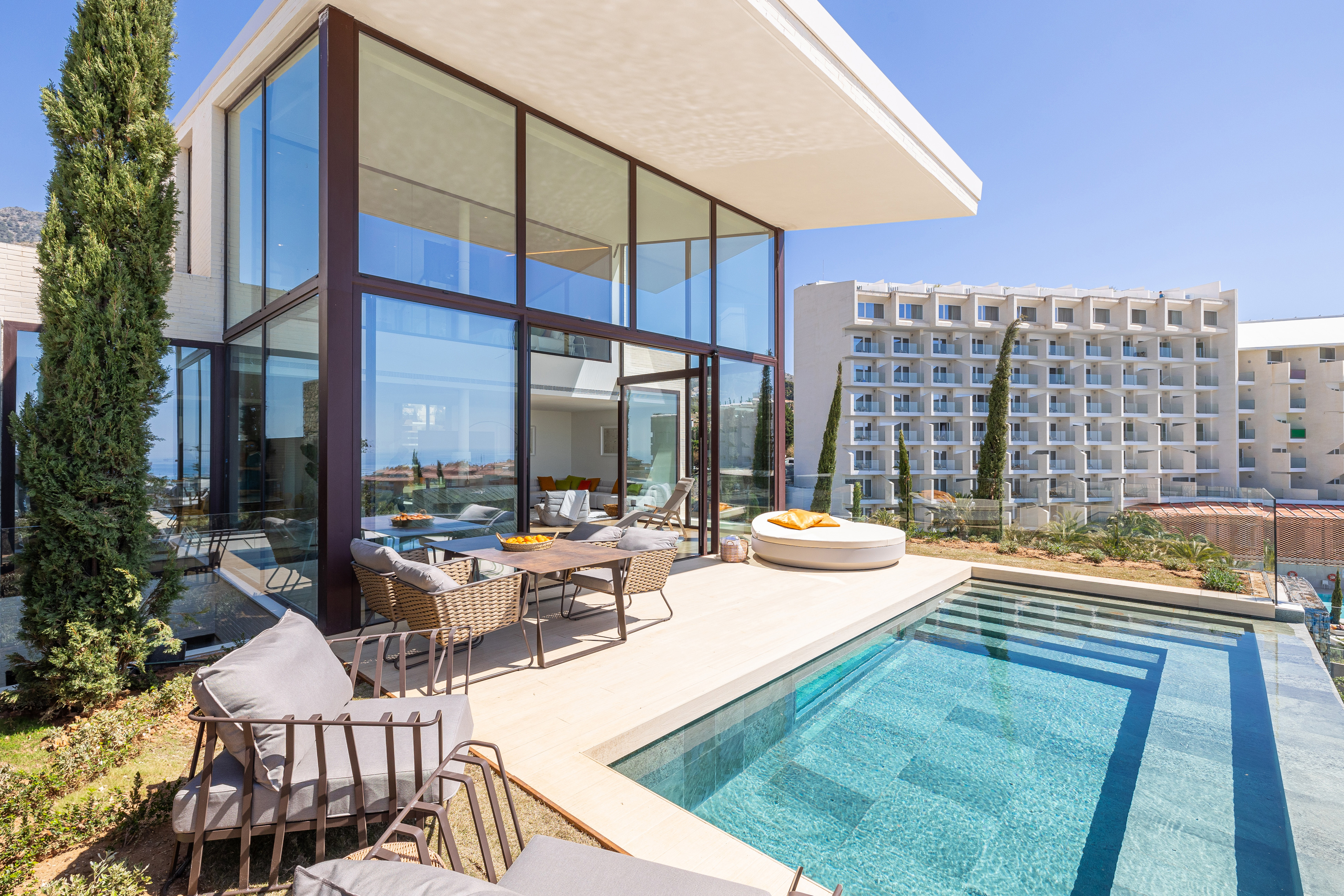 Villa Three Bedrooms Three Bathrooms