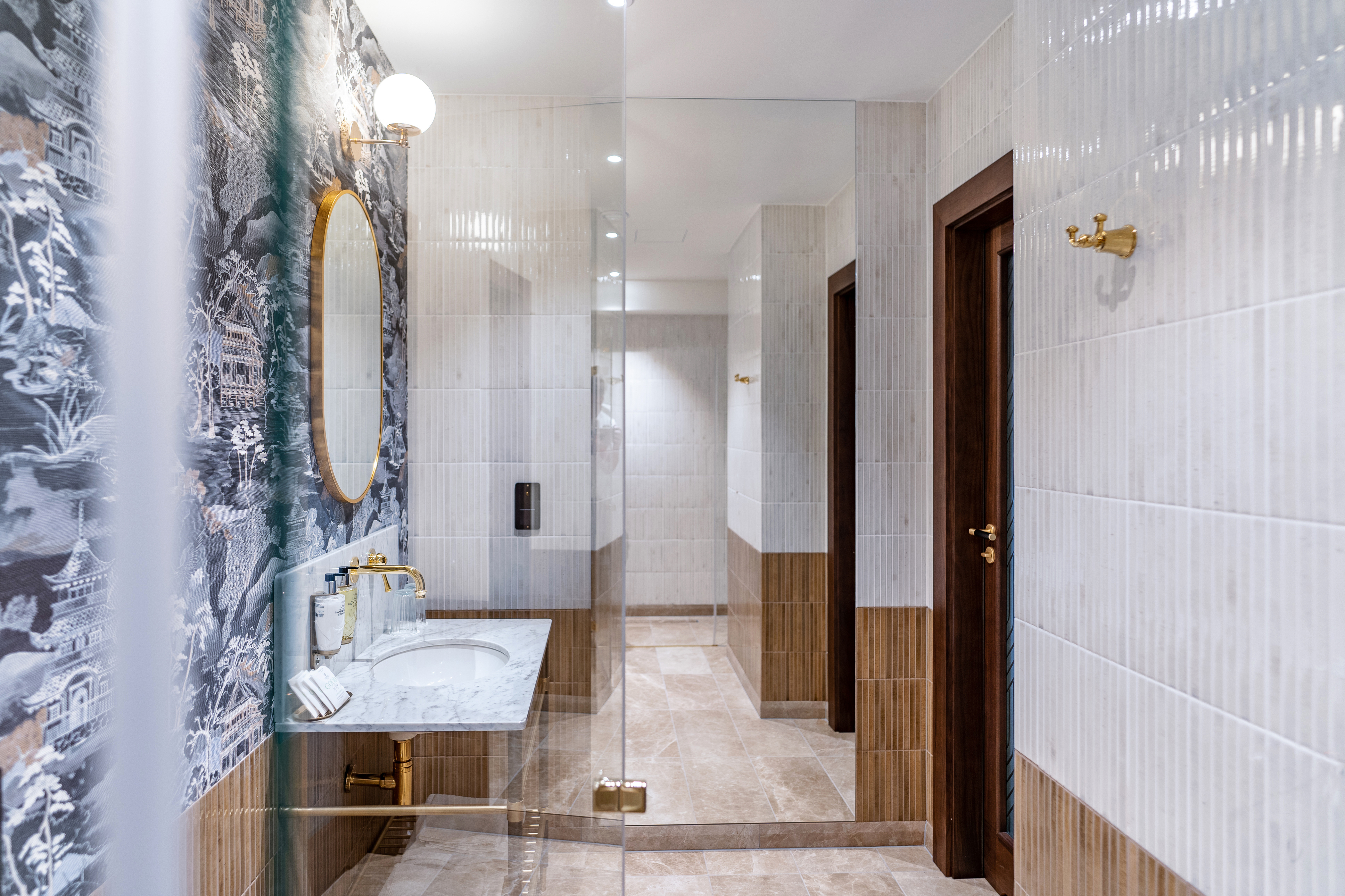 Double Single Deluxe One Bed