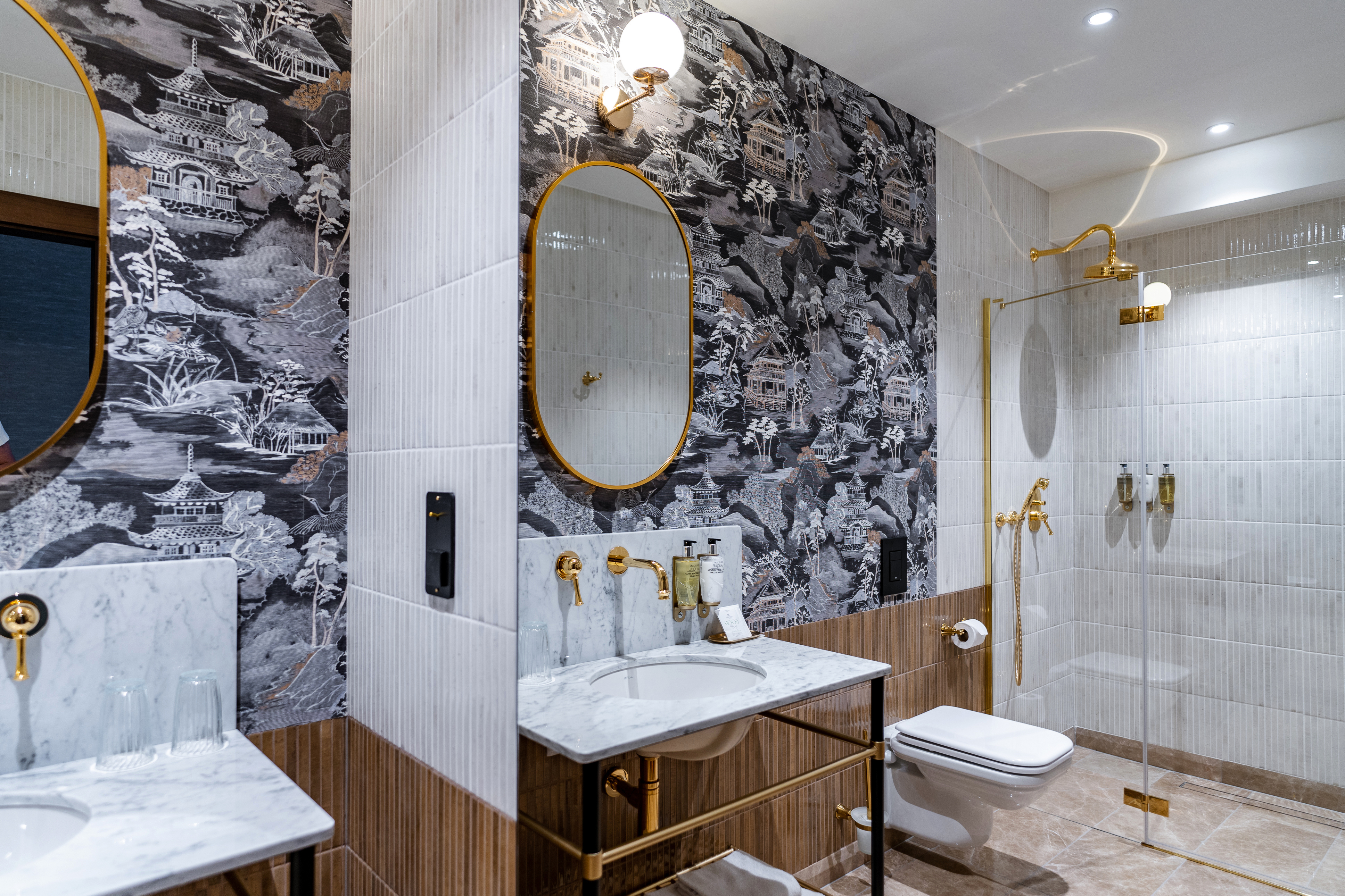 Double Single Deluxe One Bed