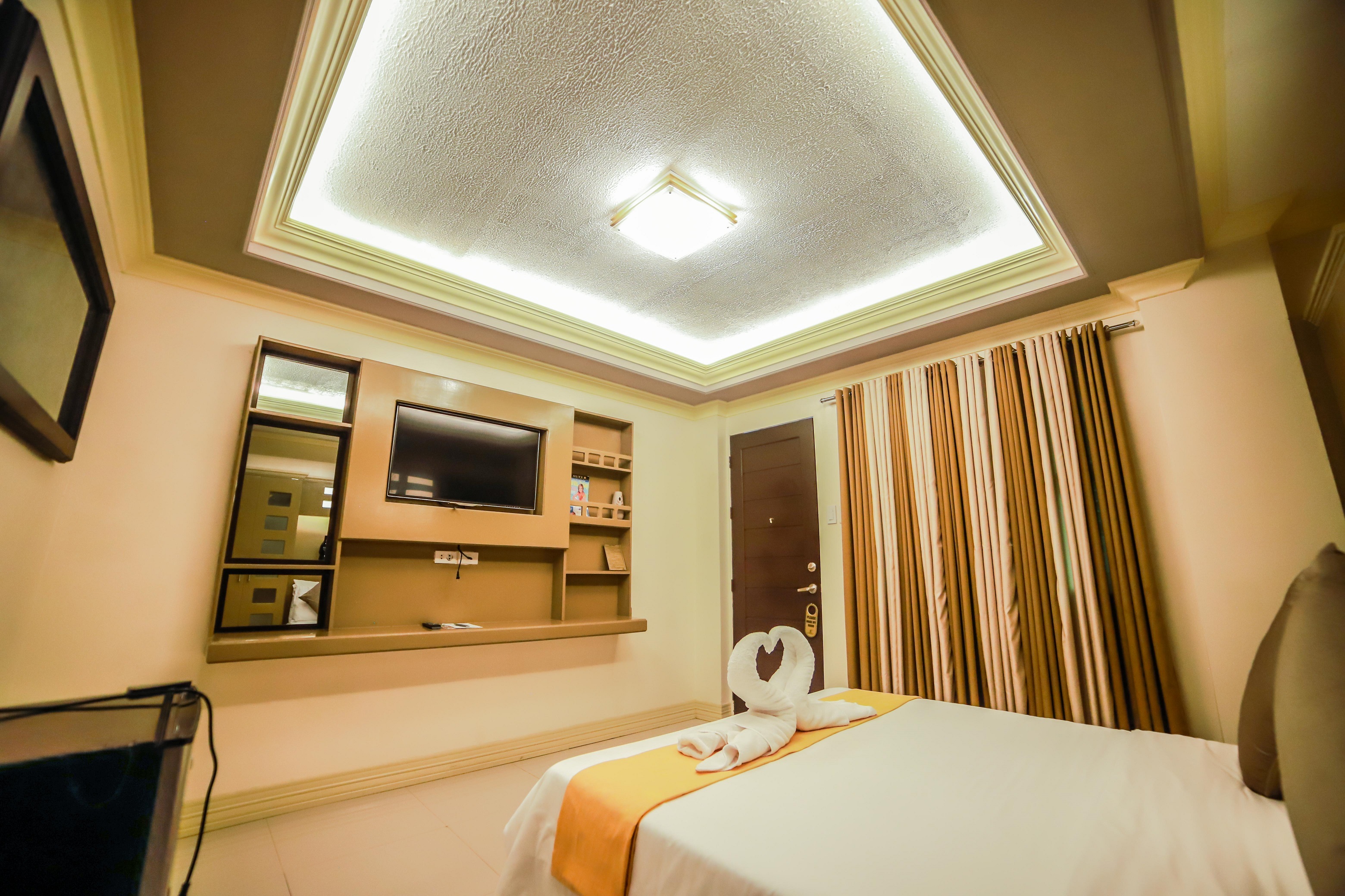 Double Queen Size Bed