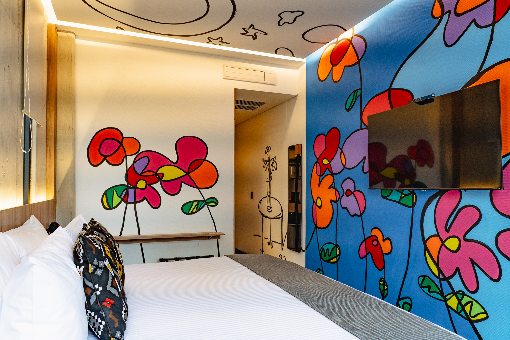 Double Deluxe One Bed