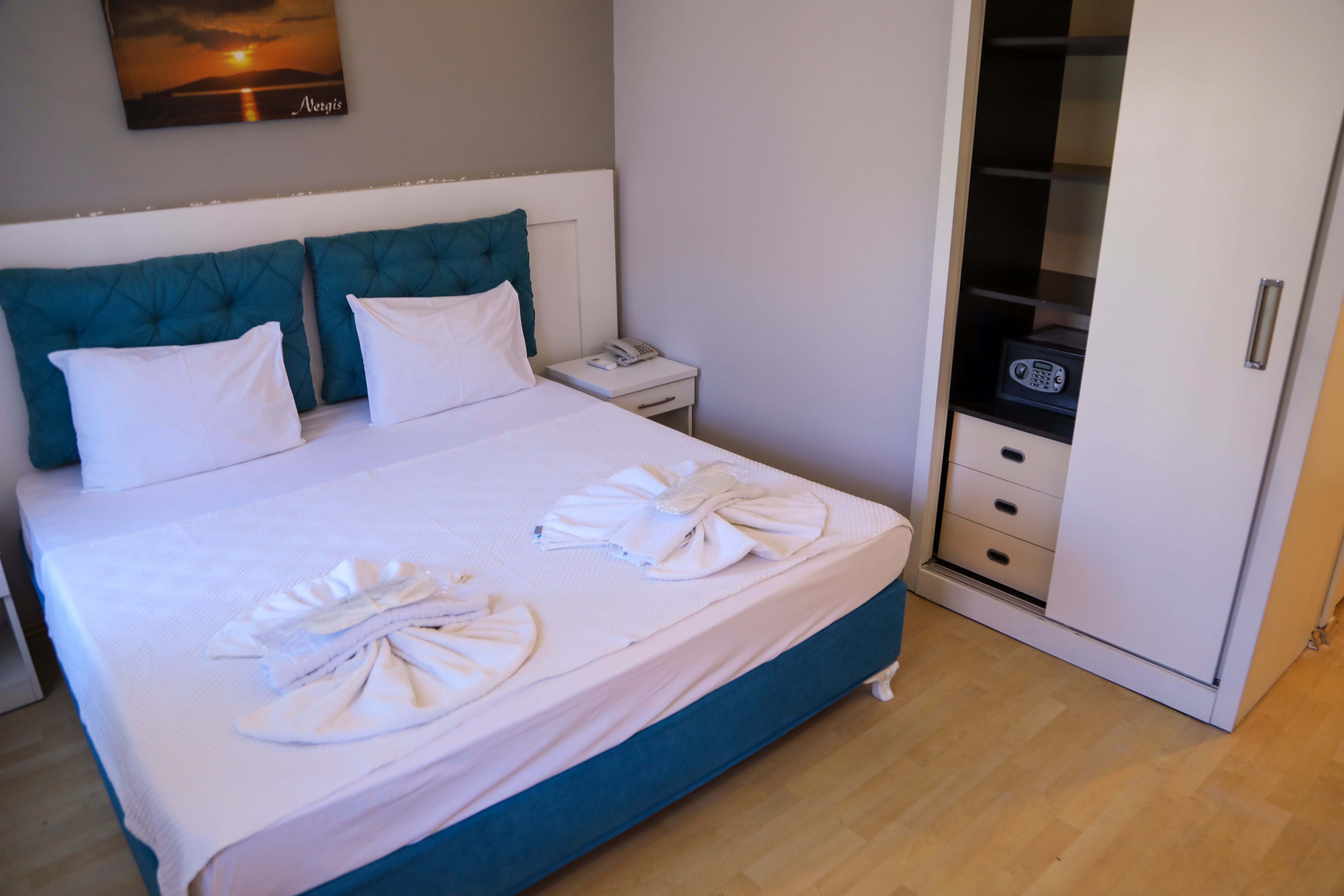 Double or Twin Standard