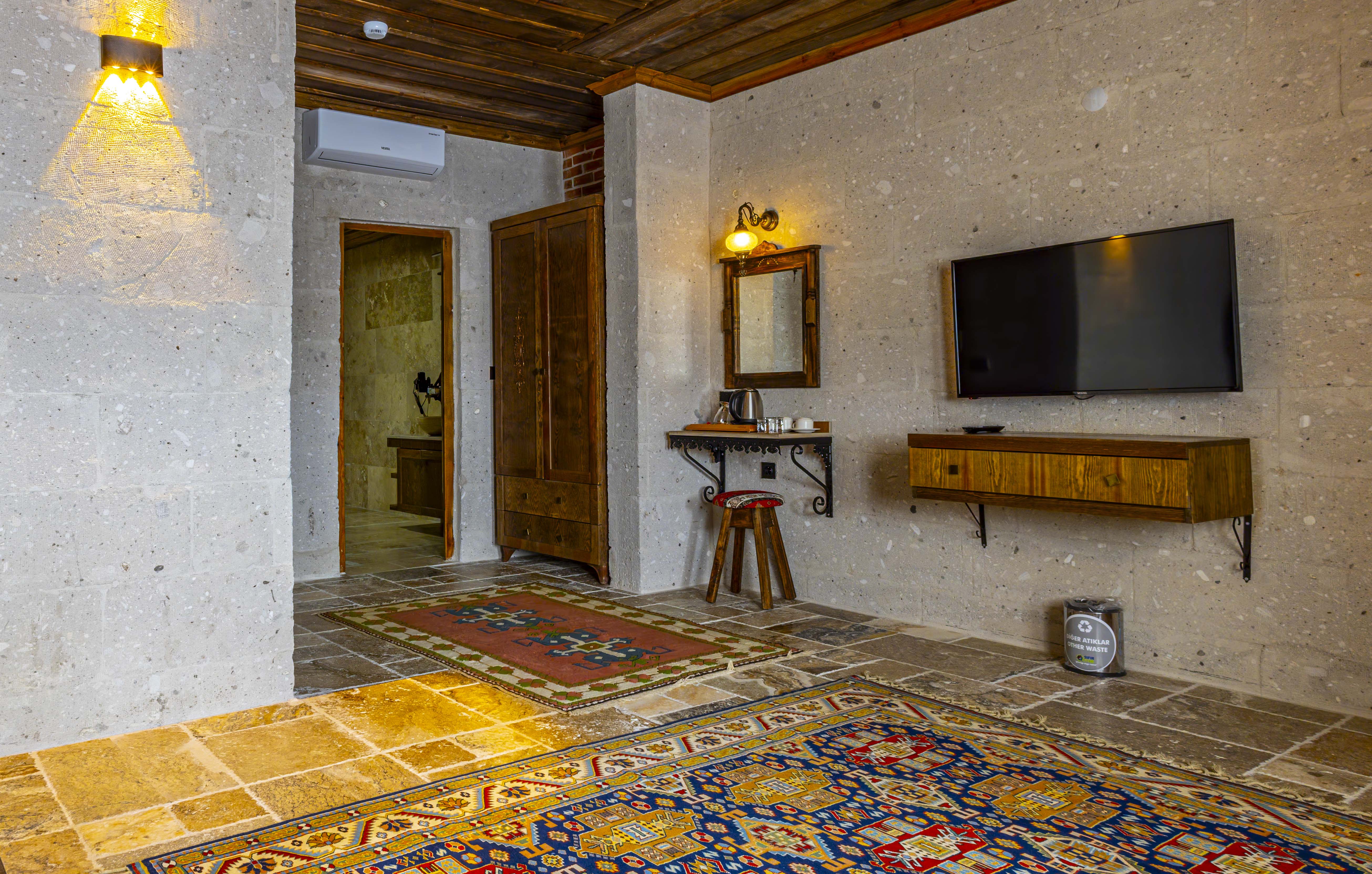 Room Deluxe King Bed