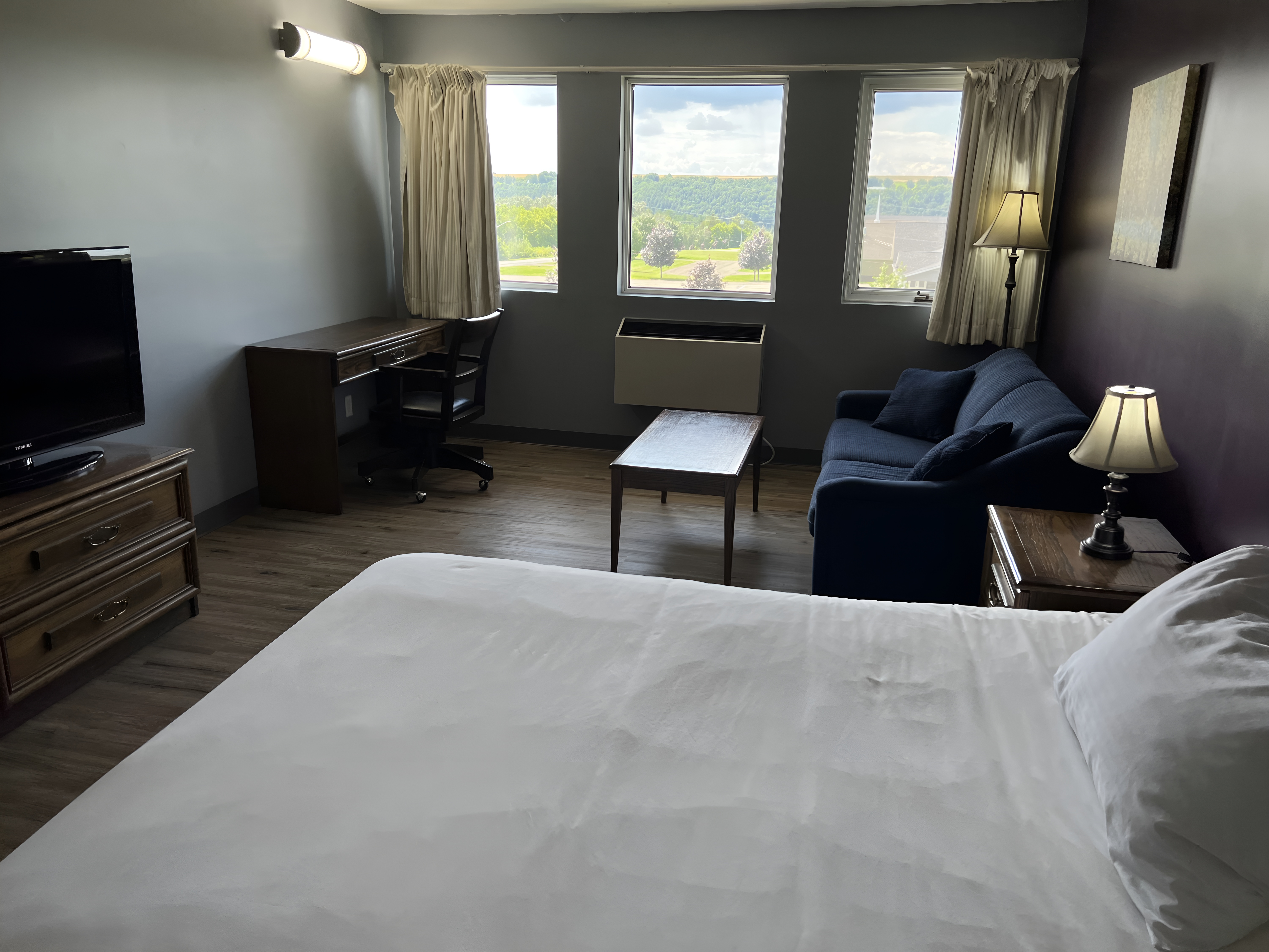 Double Deluxe King Bed