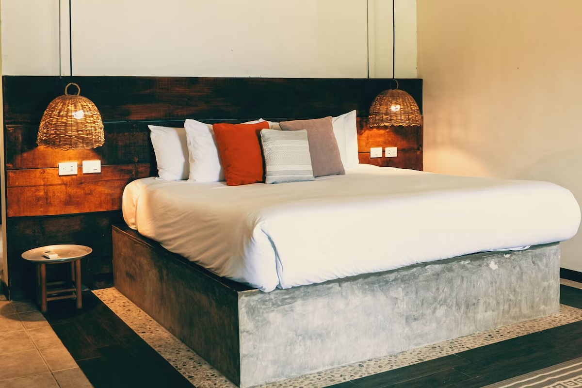 Double Partial Ocean View King Bed