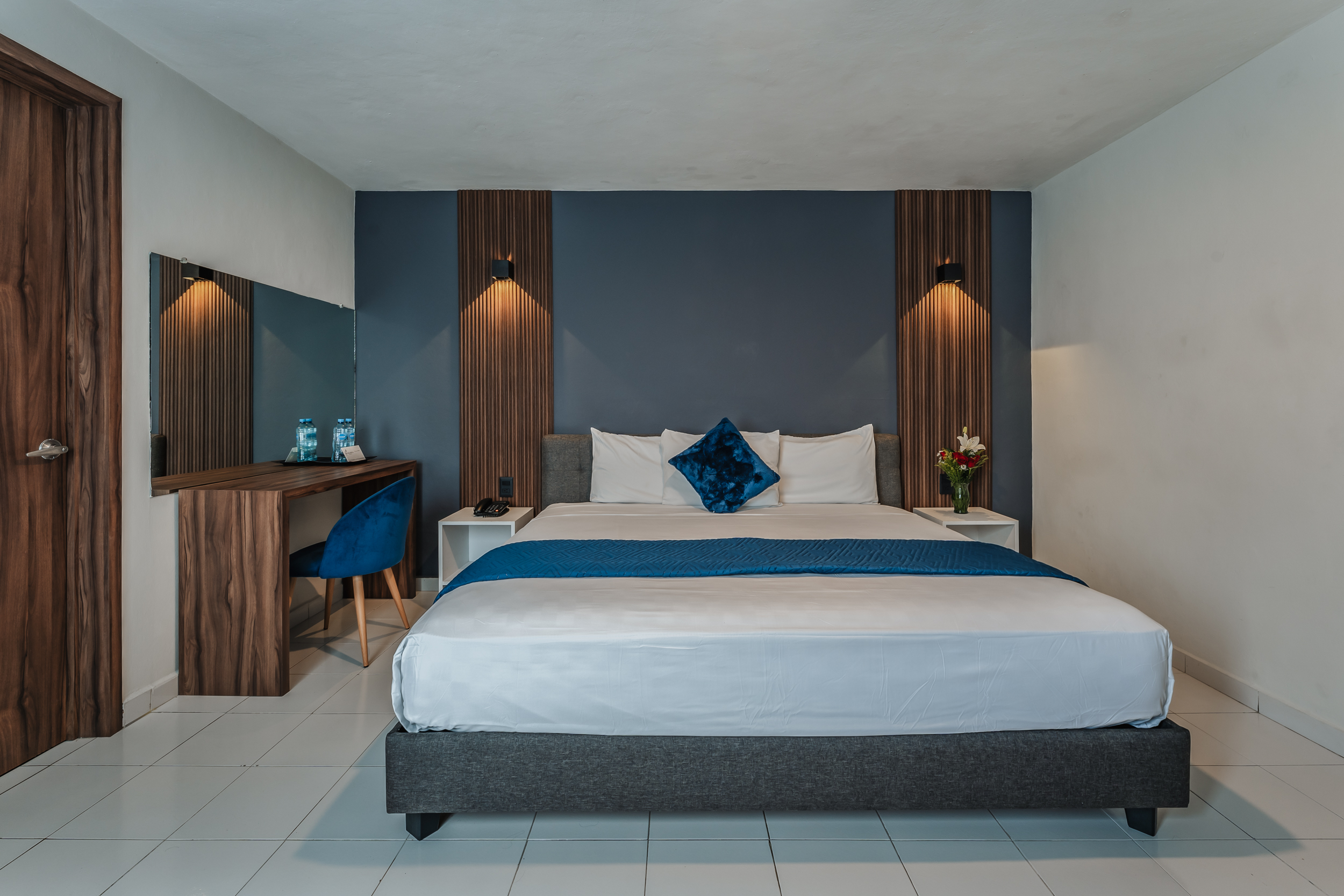 Double Deluxe King Bed