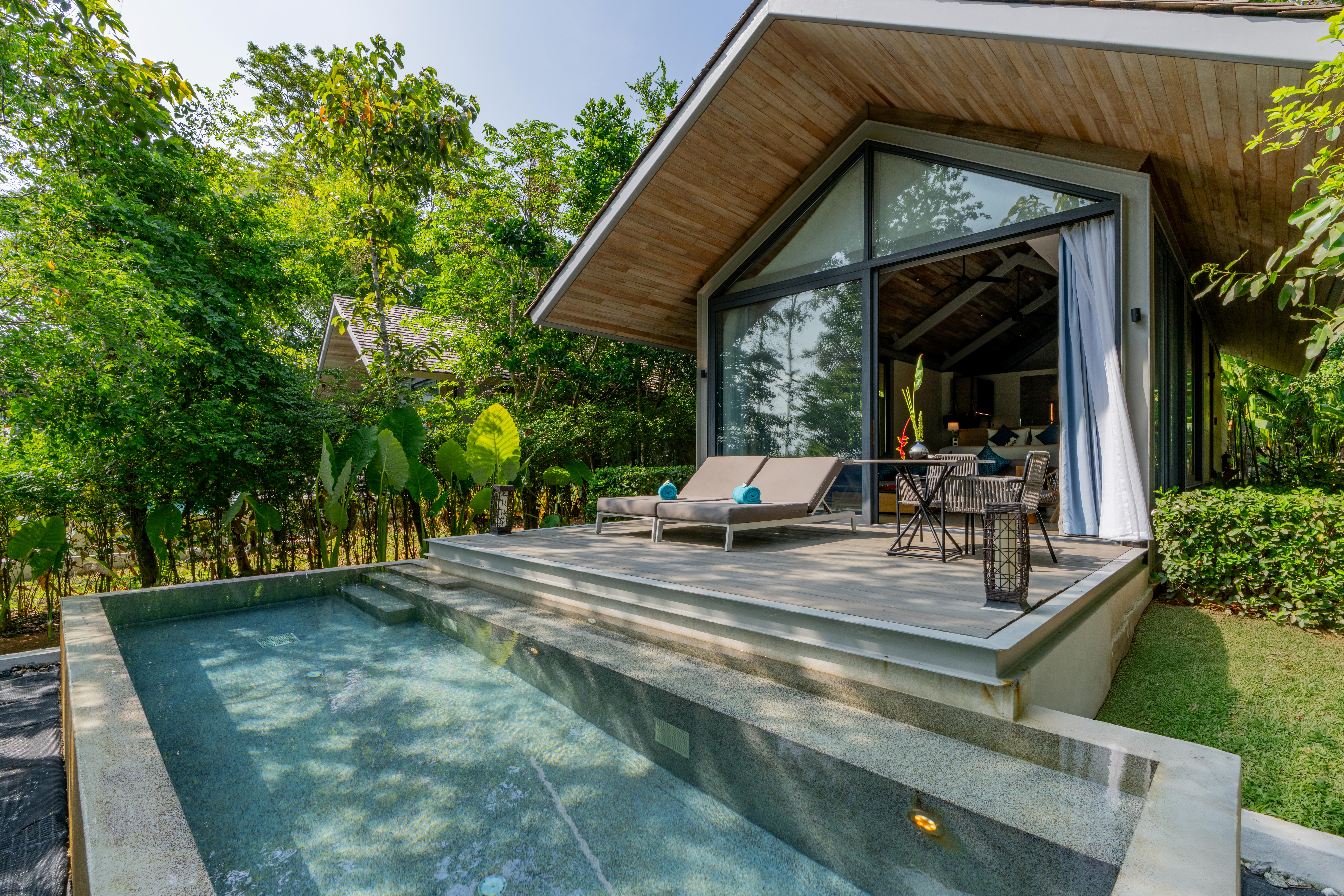 Junior Suite Pool View