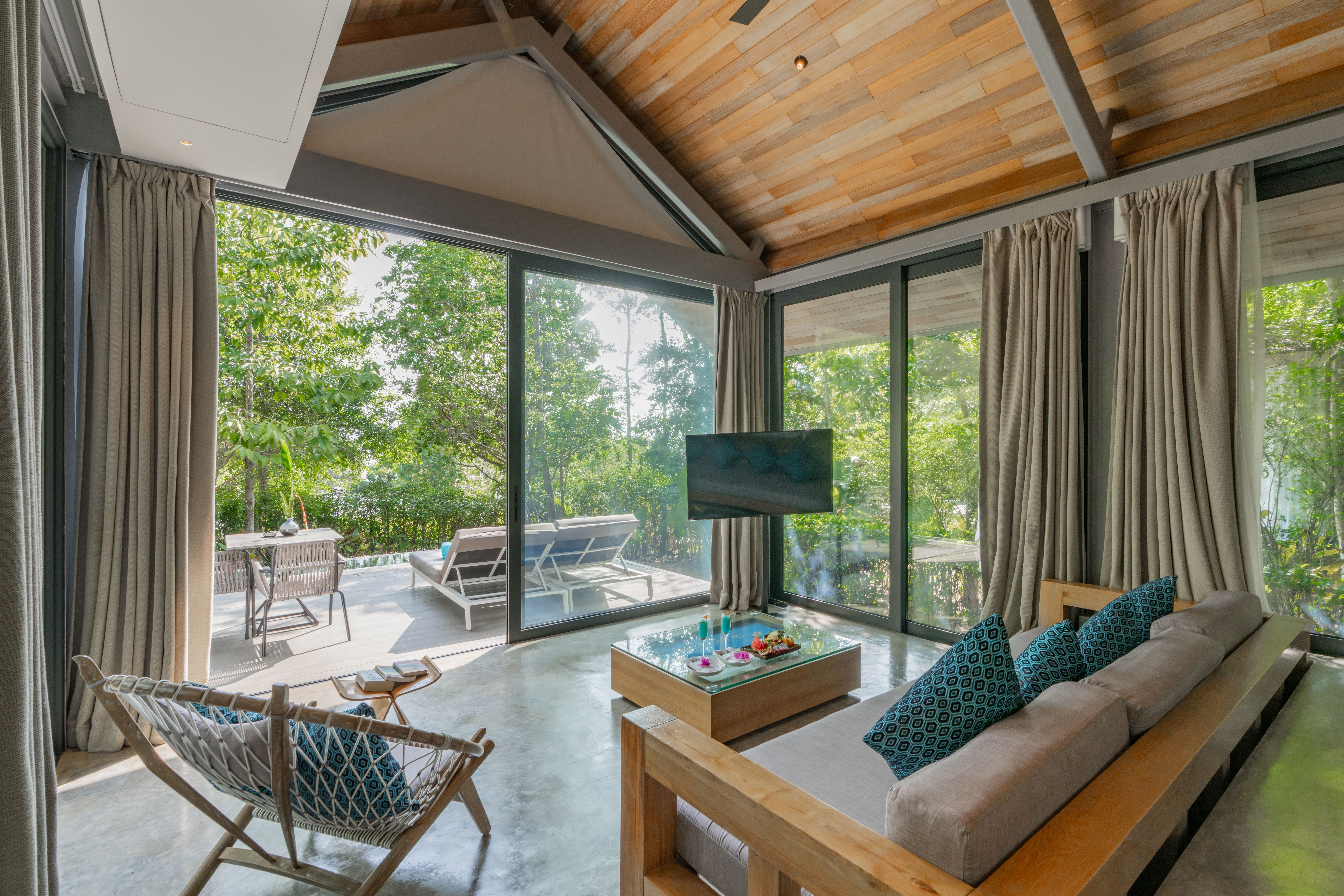 Junior Suite Pool View