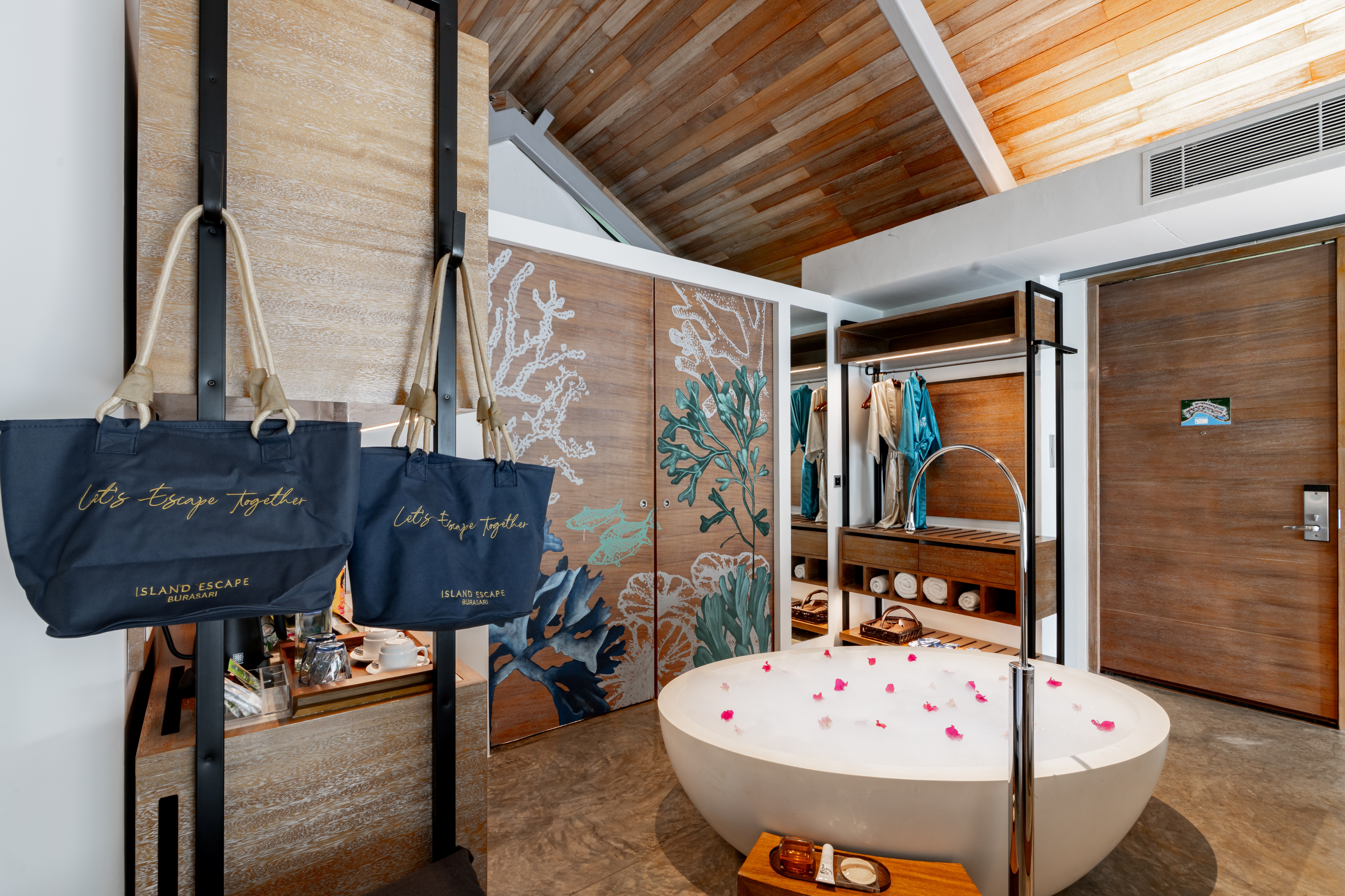 Junior Suite Pool View