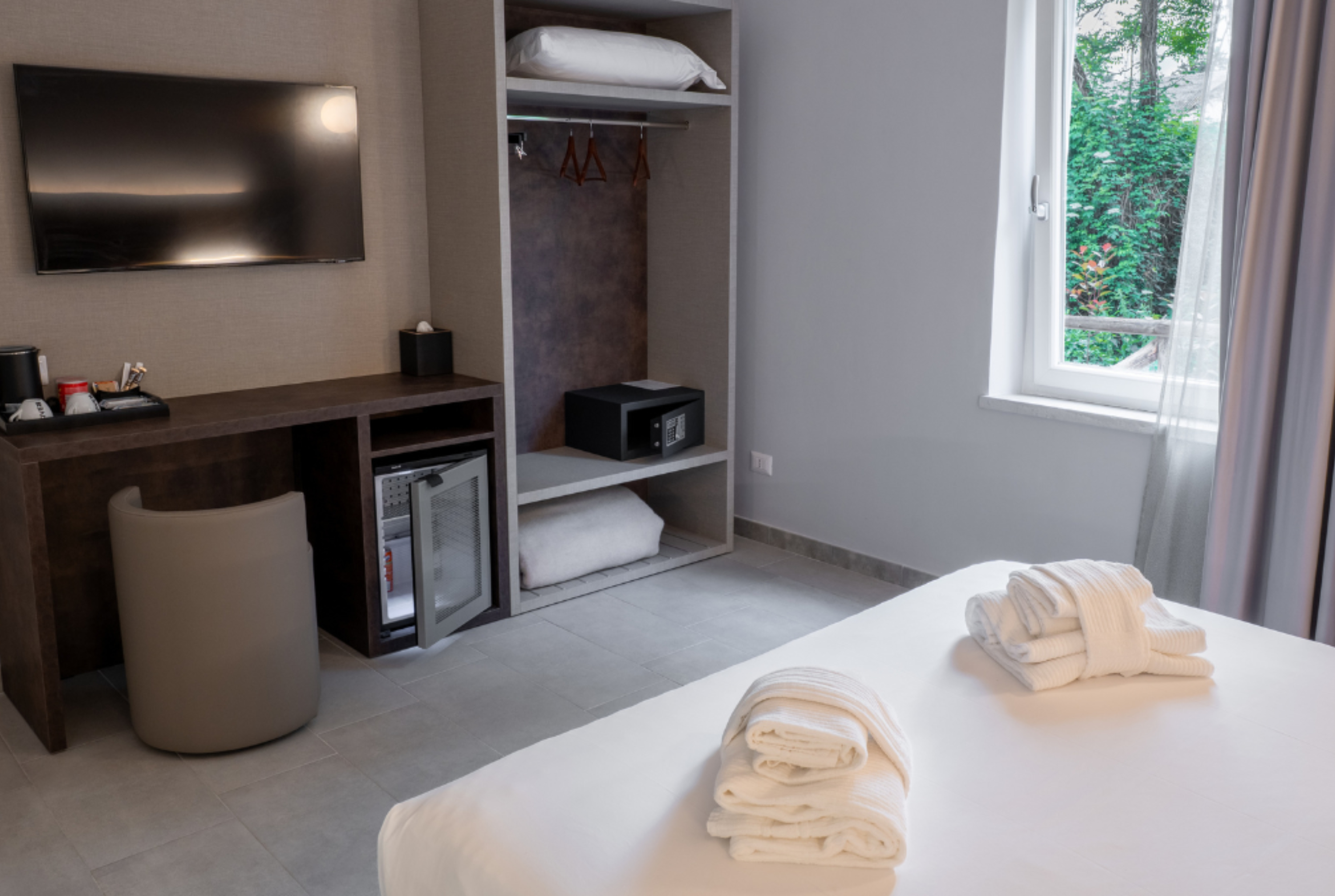 Double or Twin Standard