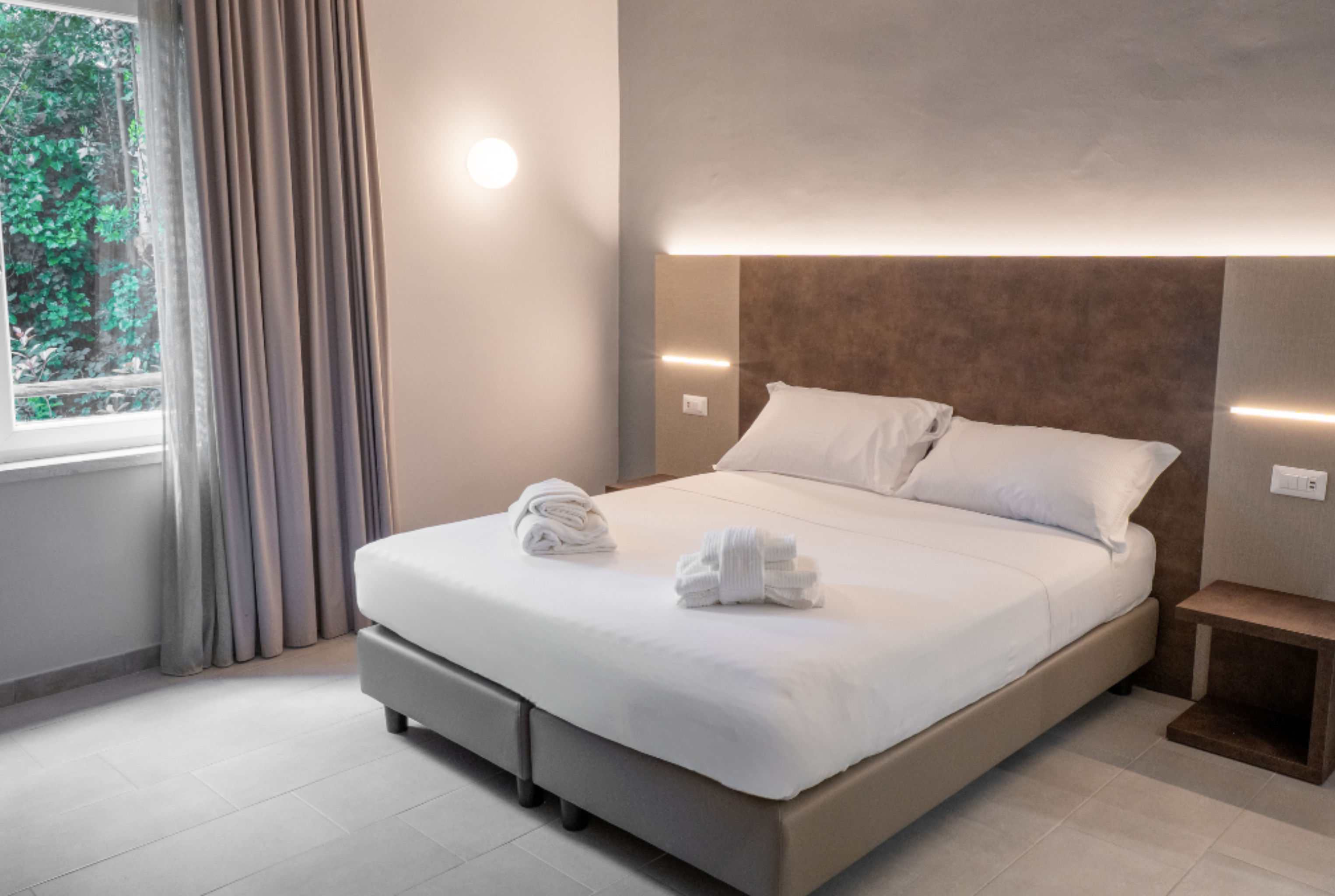 Double or Twin Standard