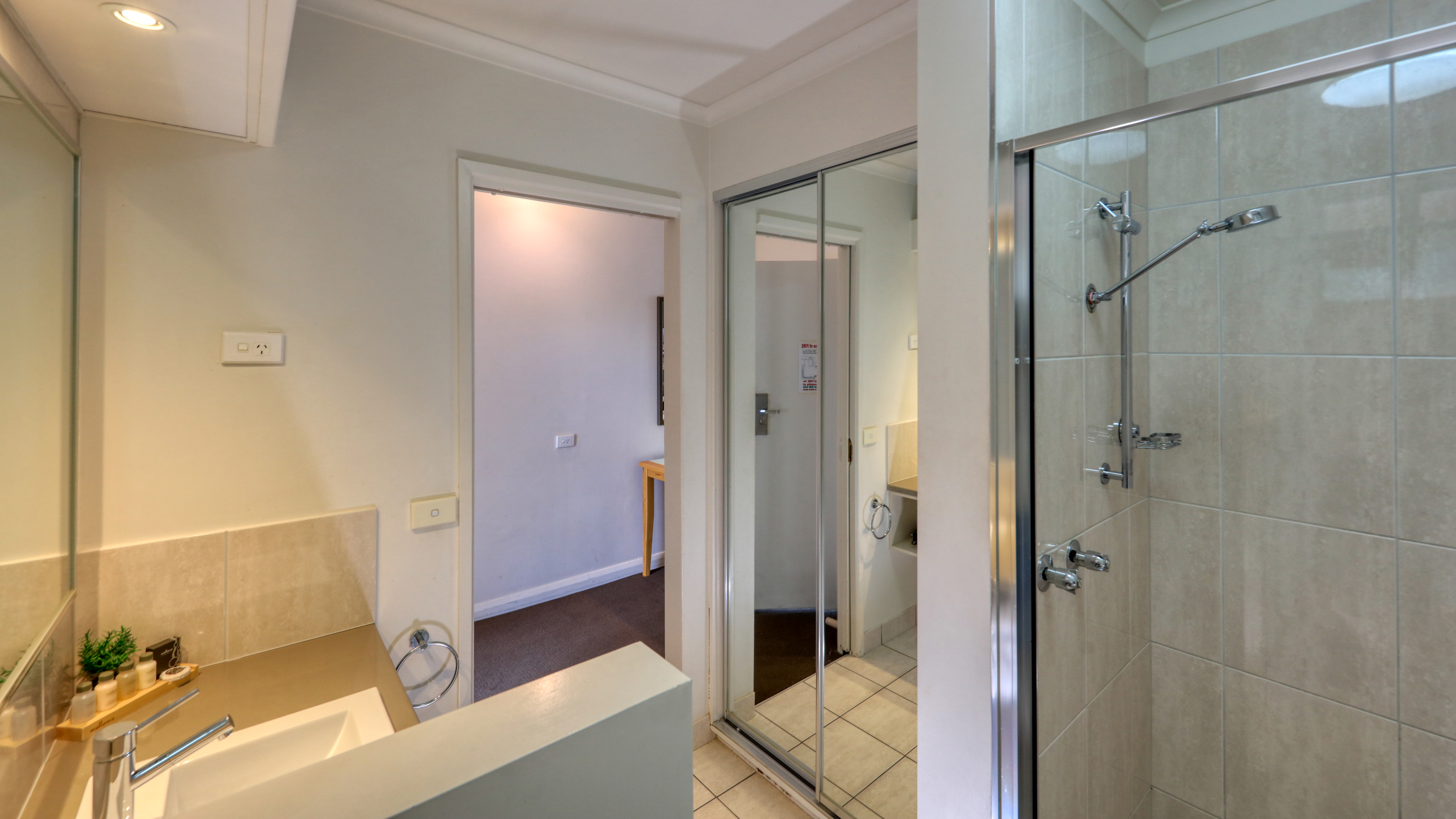 Double Deluxe Queen Bed