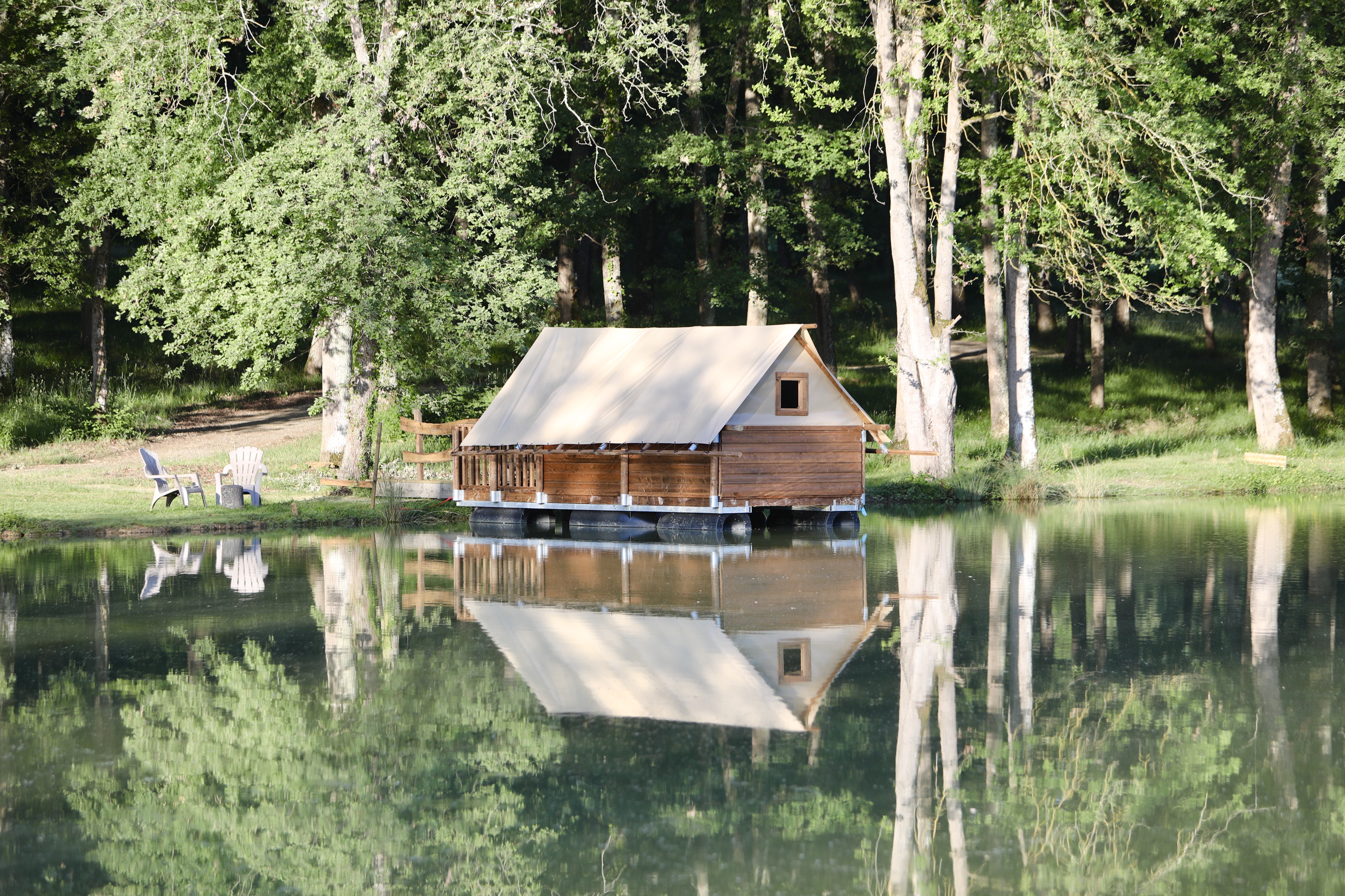Cabin with Shared Bathroom with Views