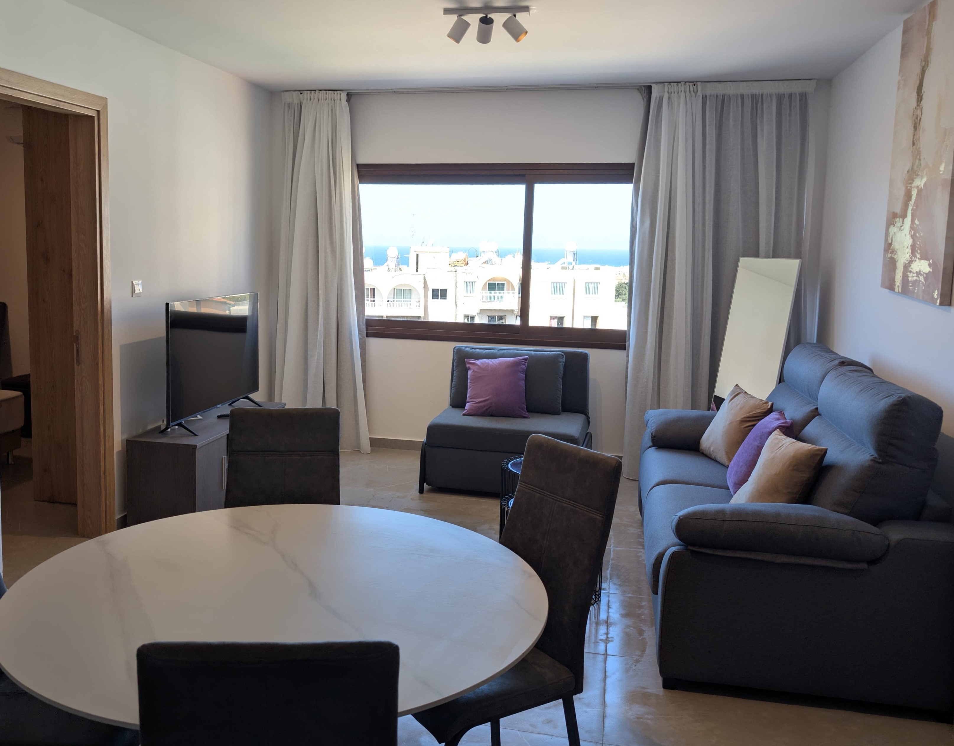 Apartment Two Bedrooms One Bathroom