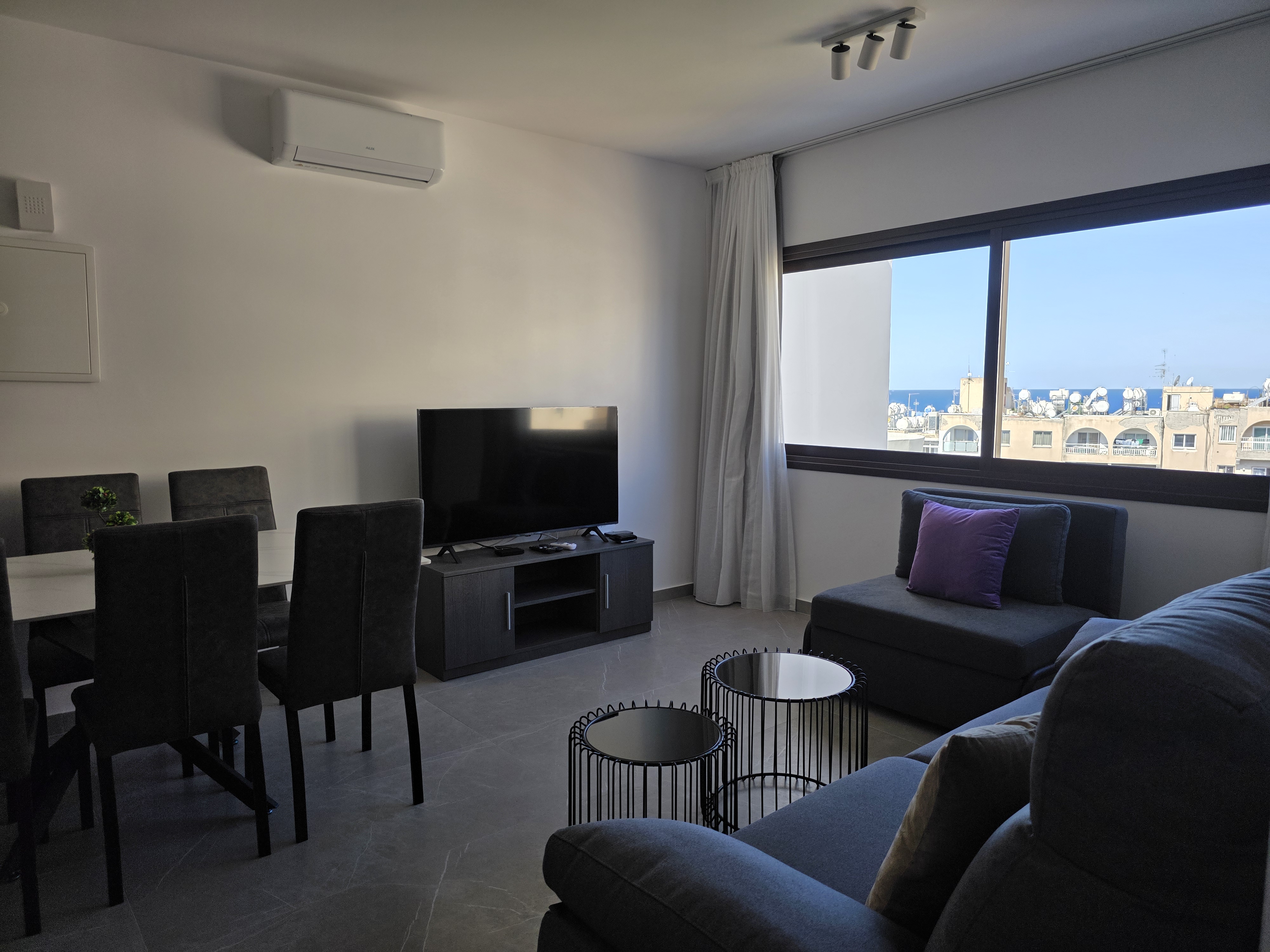 Apartment Two Bedrooms Two Bathrooms