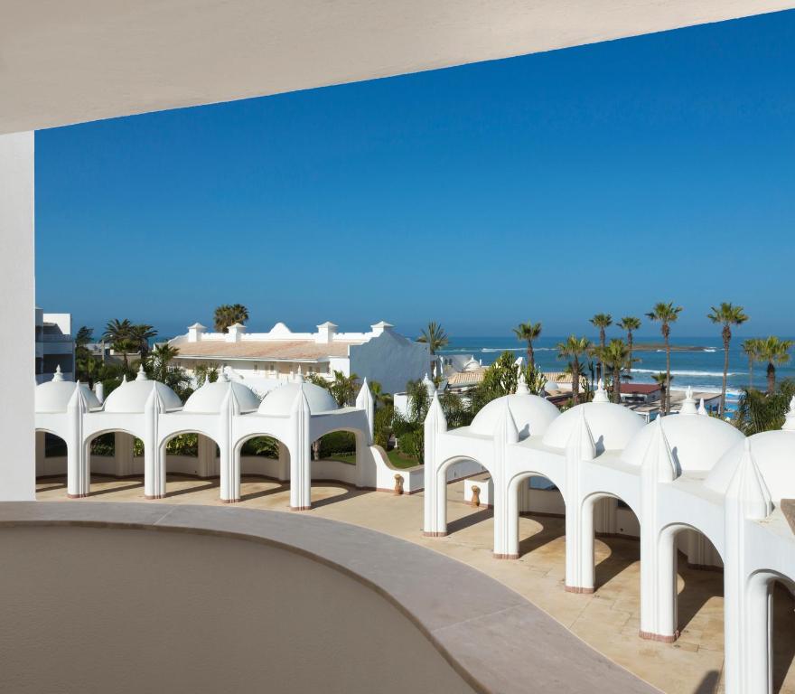 Double or Twin Deluxe Ocean View One Bedroom