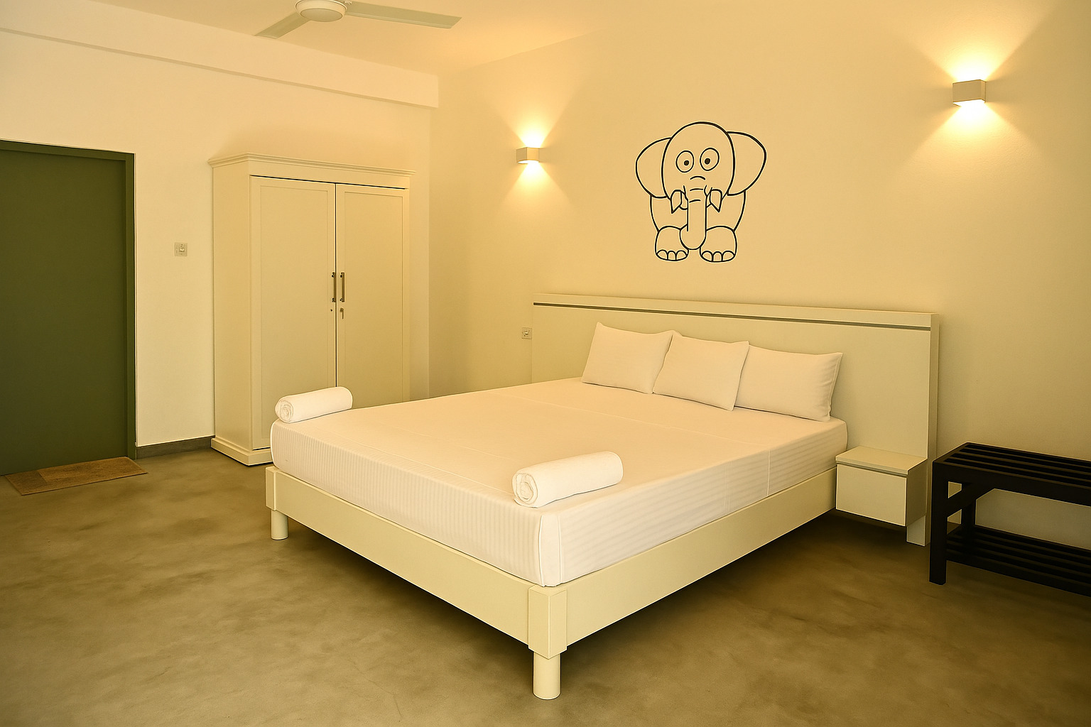 Double Deluxe King Bed