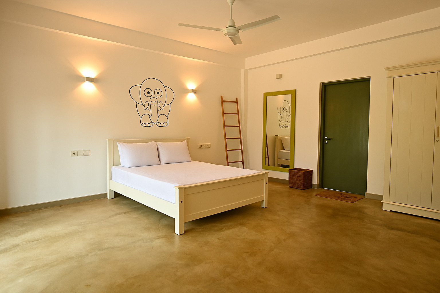 Double Deluxe King Bed