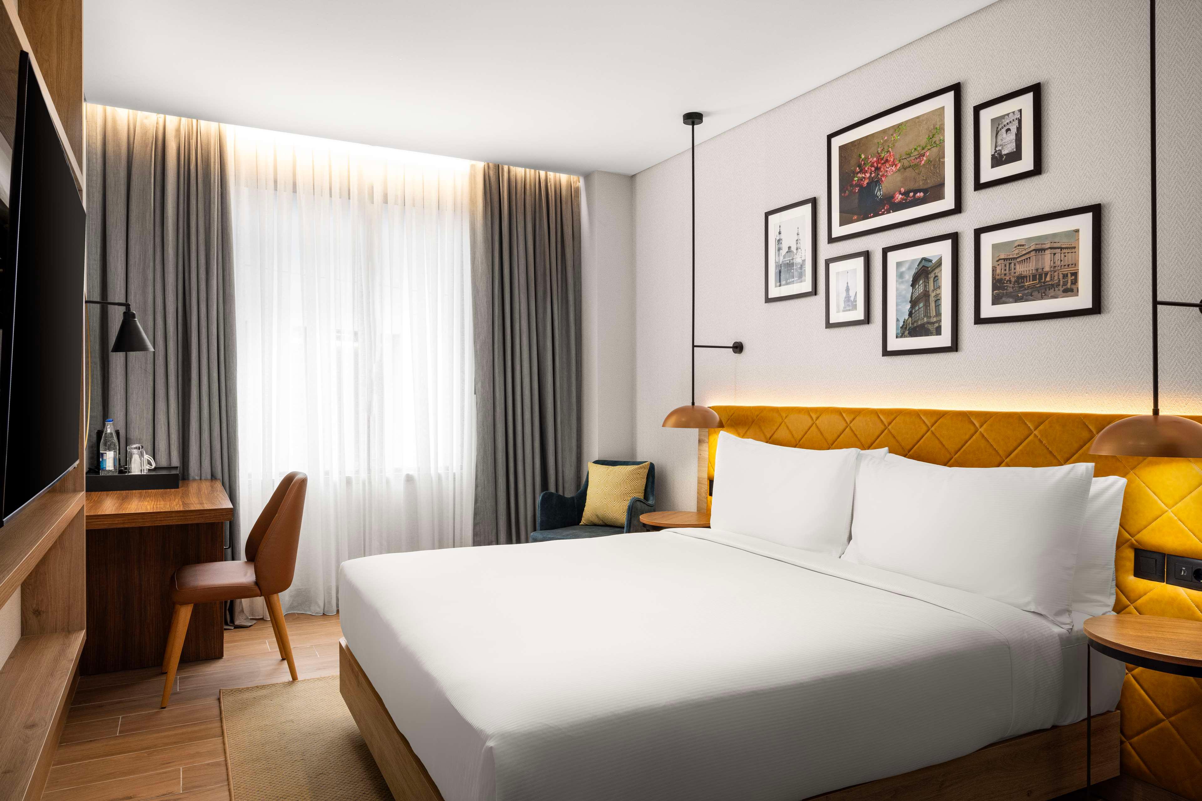 Family Room King Size Bed