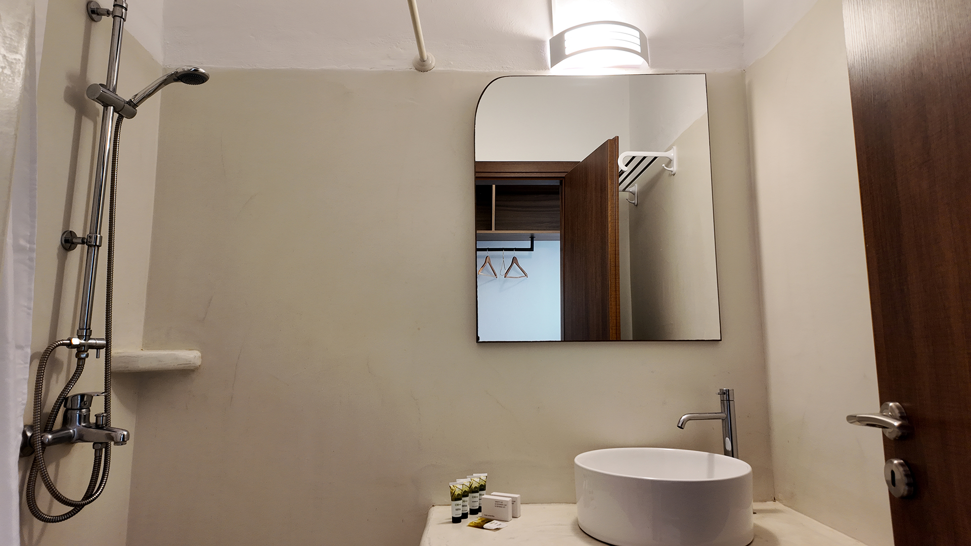 Single Partial Sea View