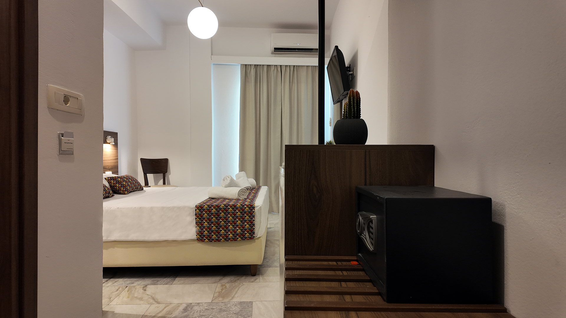 Double or Twin Side Sea View