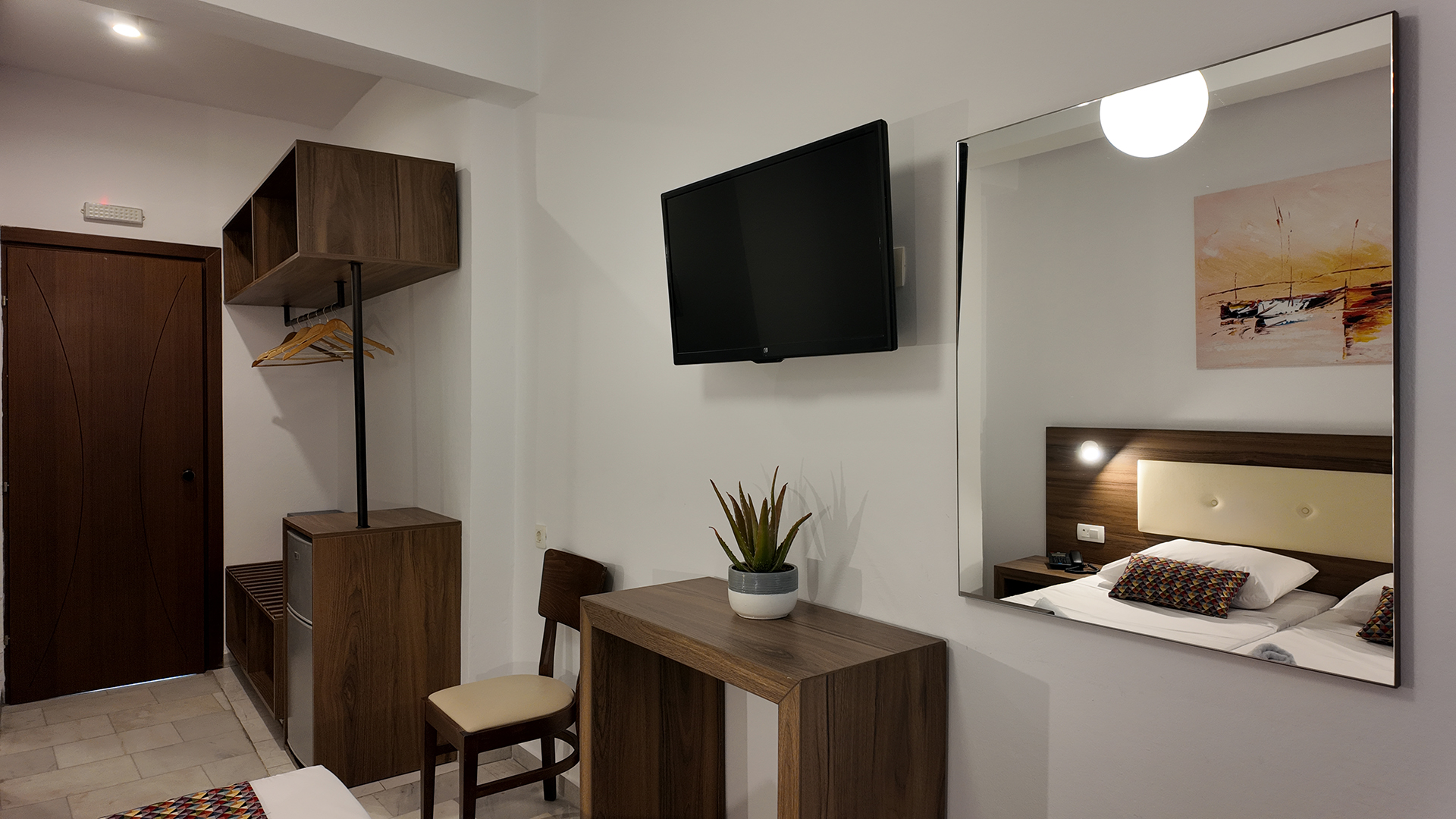 Double or Twin Side Sea View