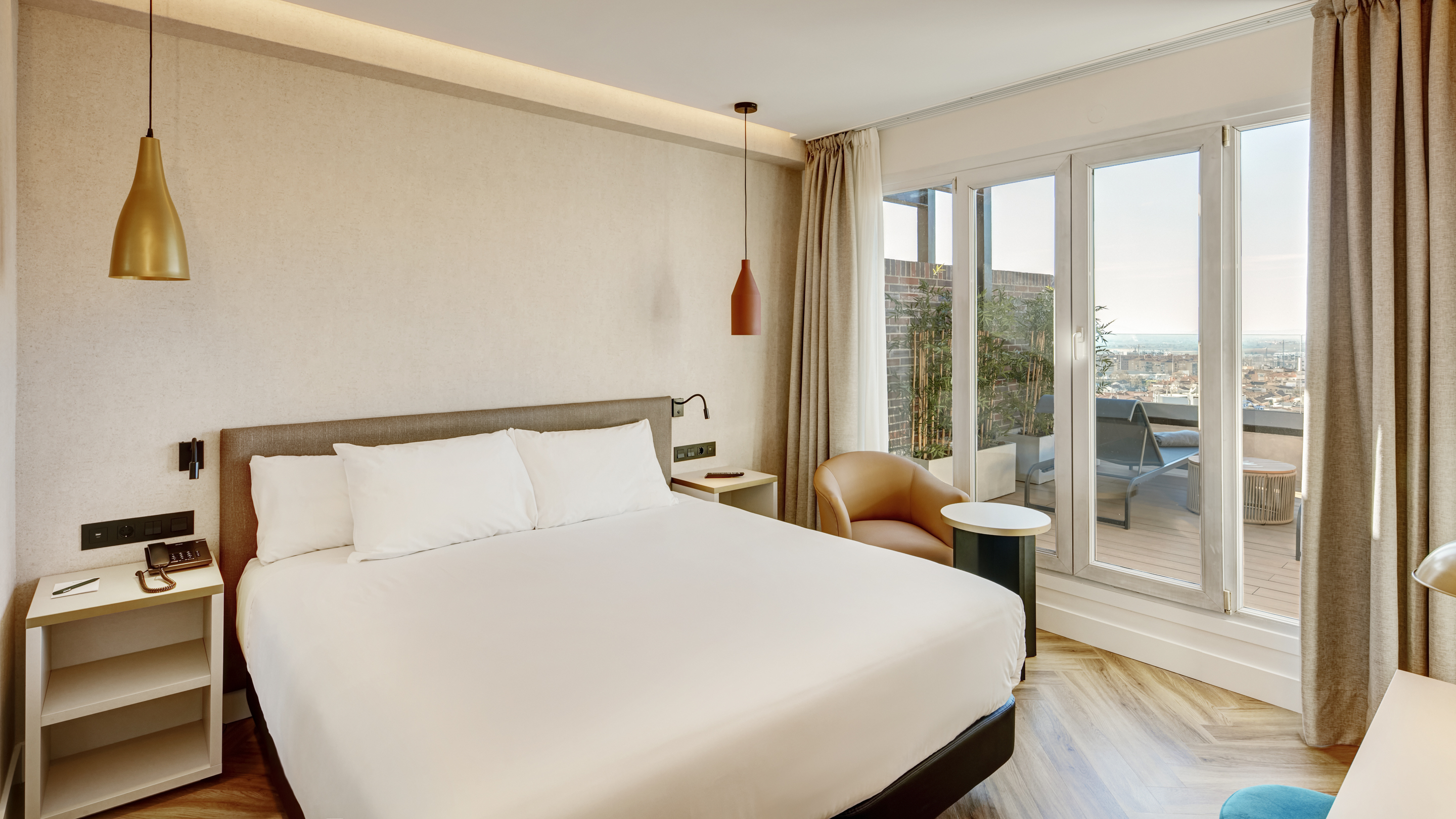 Double Single Superior with Terrace