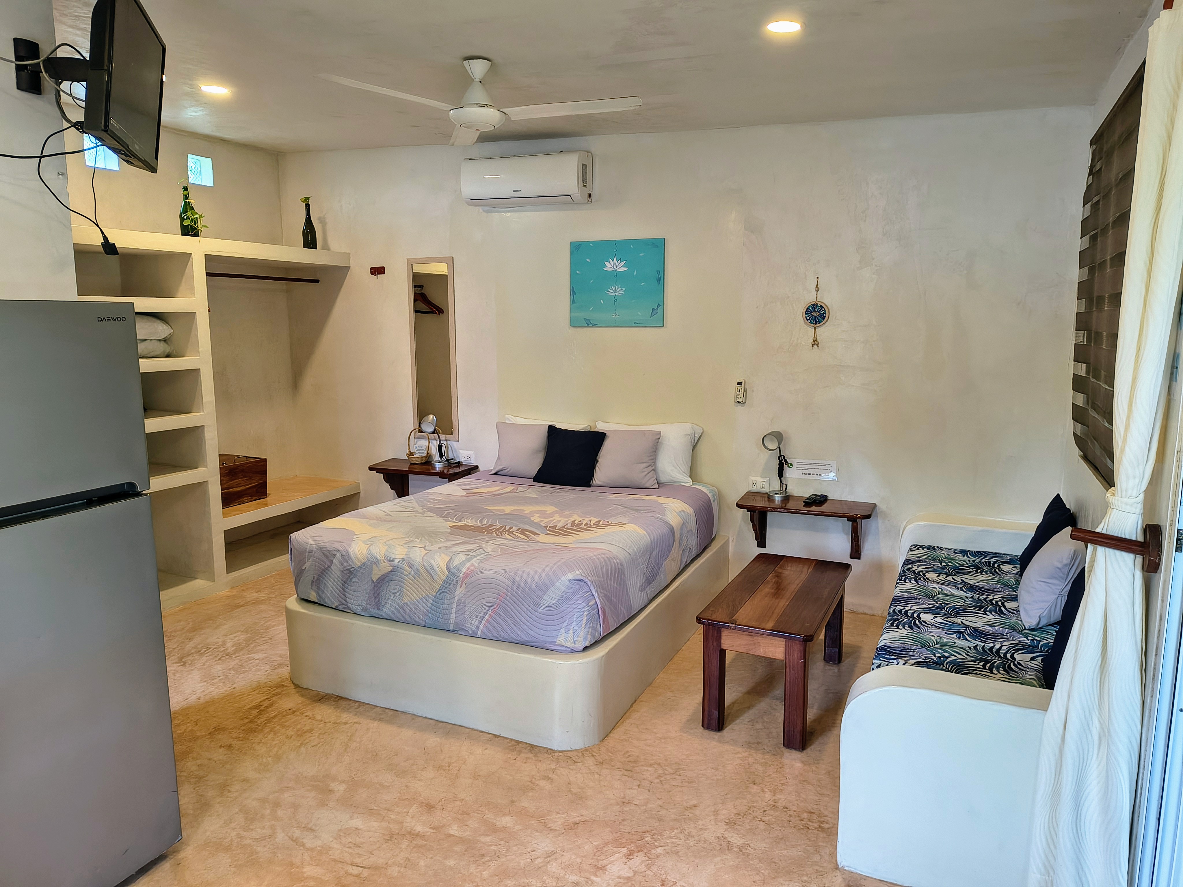 Junior Suite Queen Size Bed