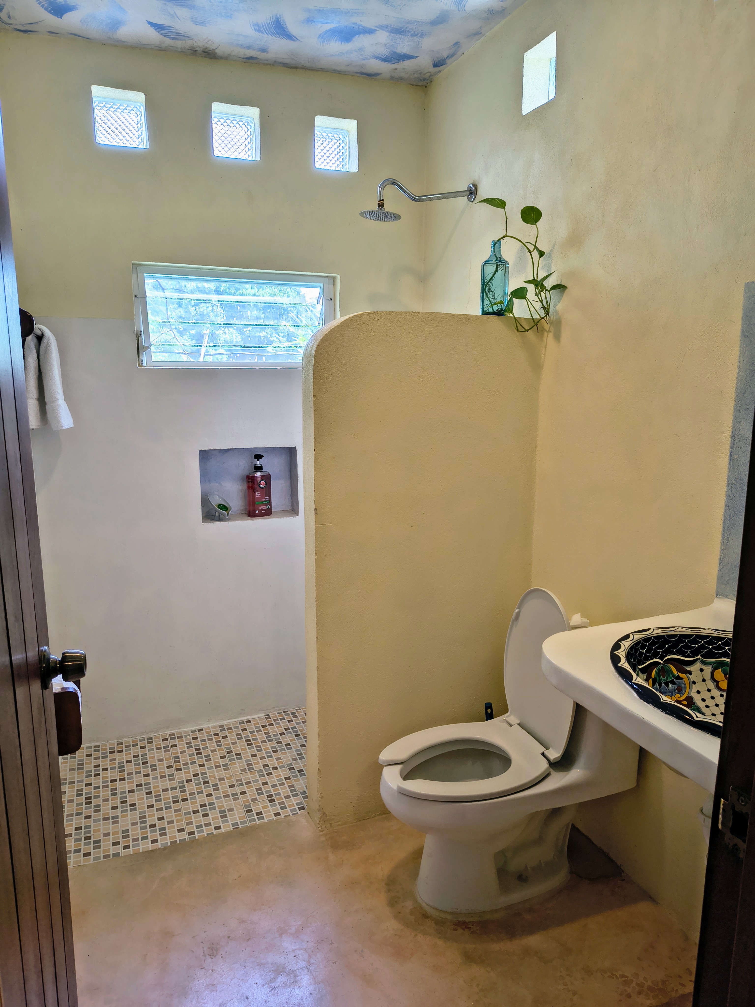 Junior Suite Queen Size Bed