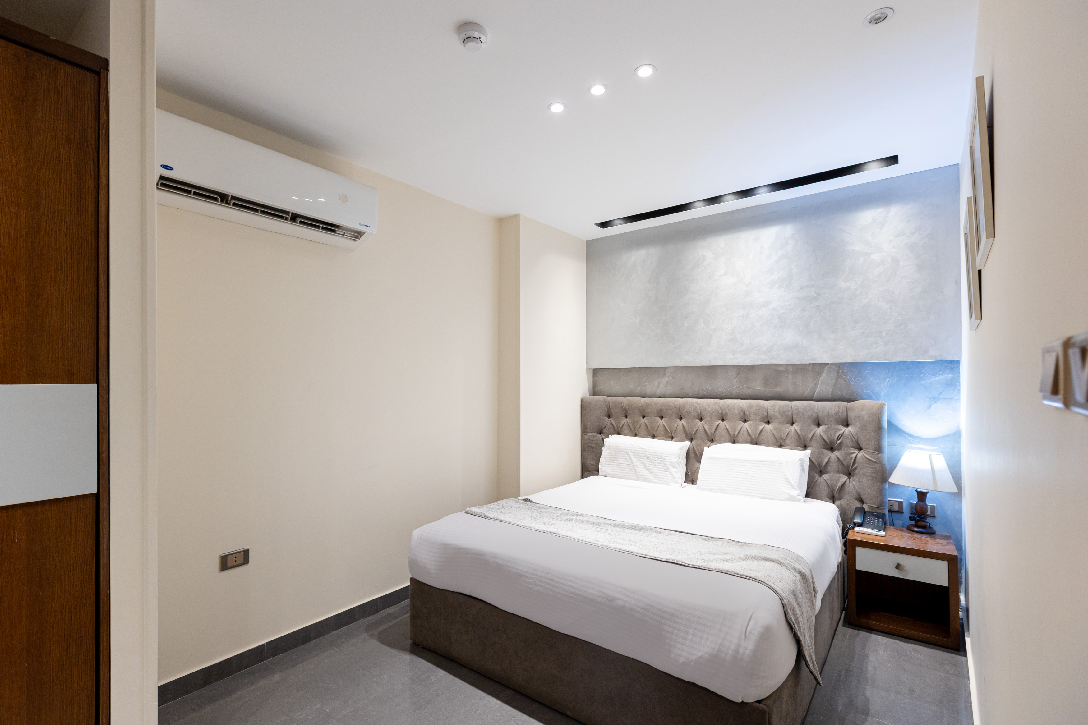 Suite Two Bedrooms One Bathroom