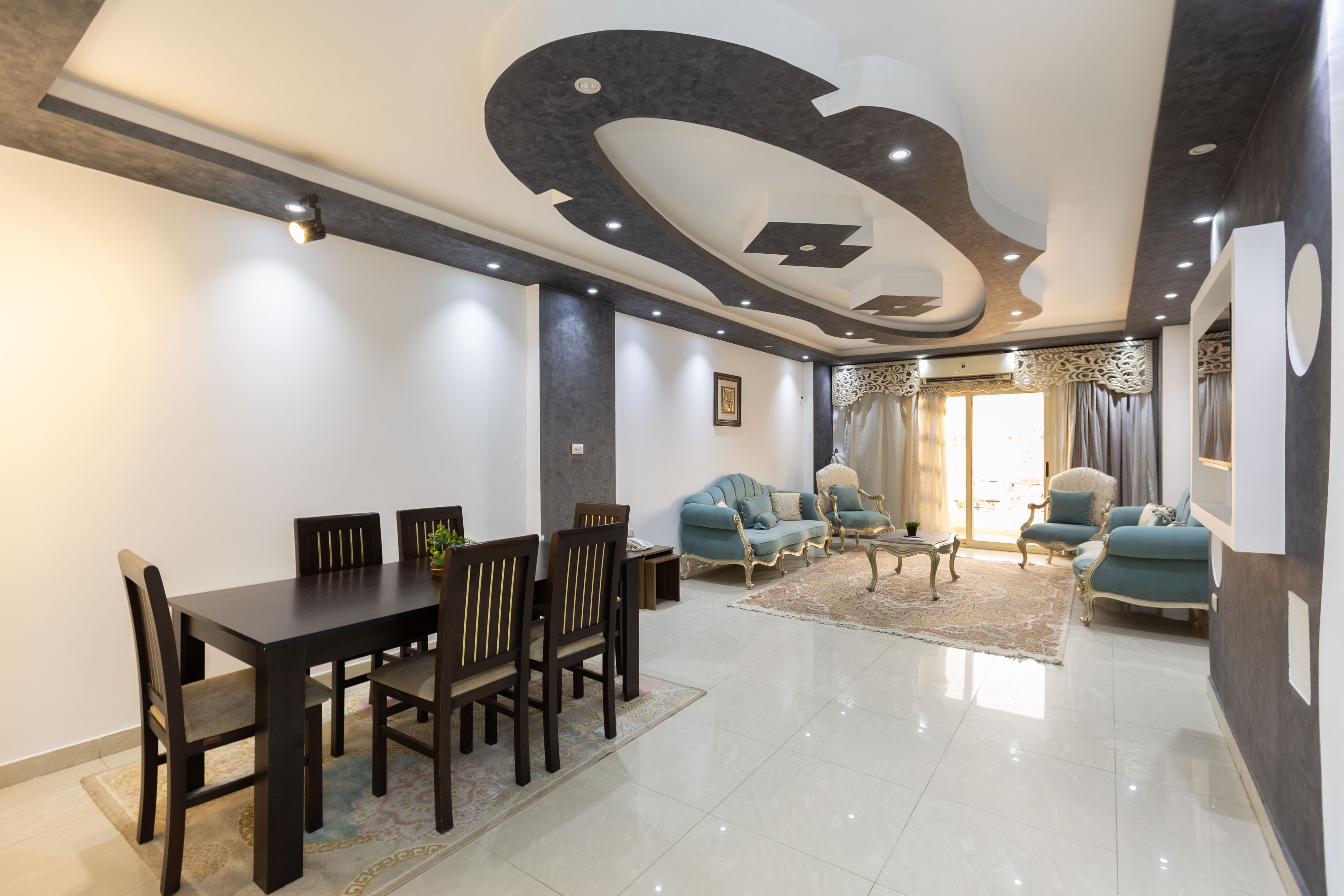 Apartment Three Bedrooms One Bathroom