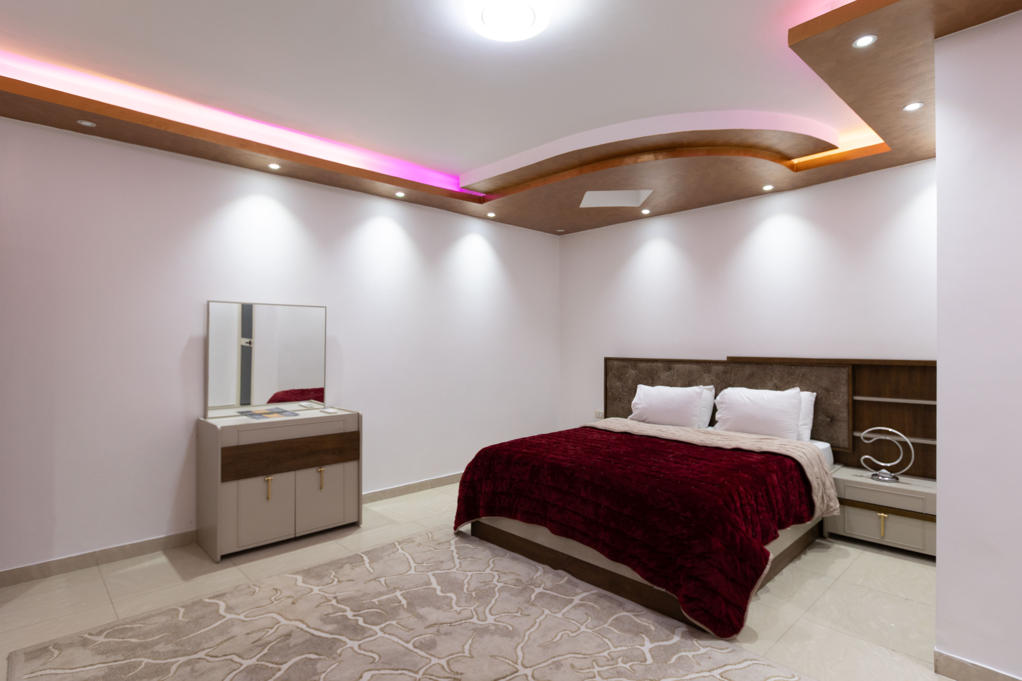 Apartment Three Bedrooms One Bathroom