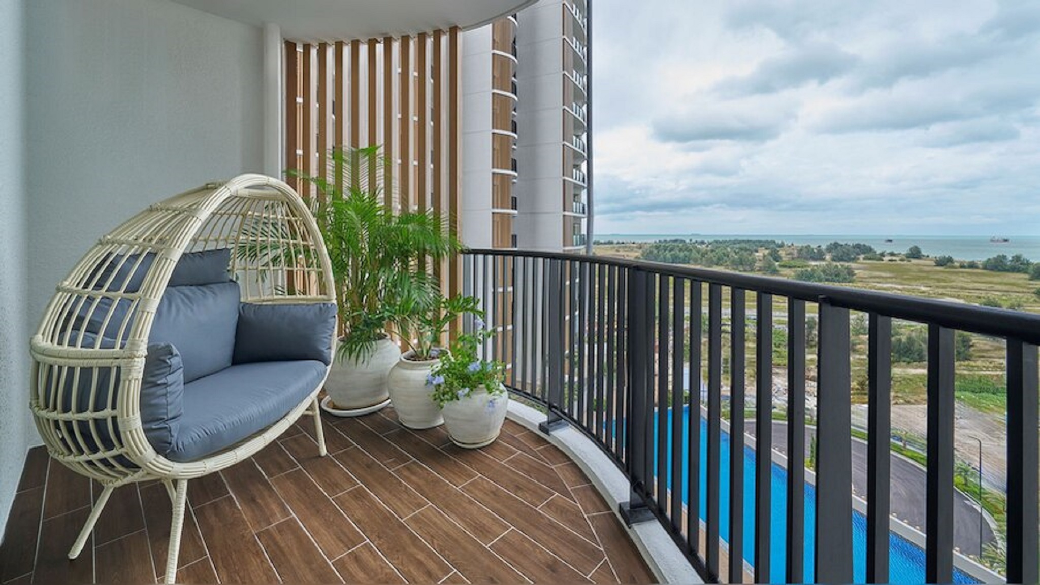 Family Room Sea View Pool View