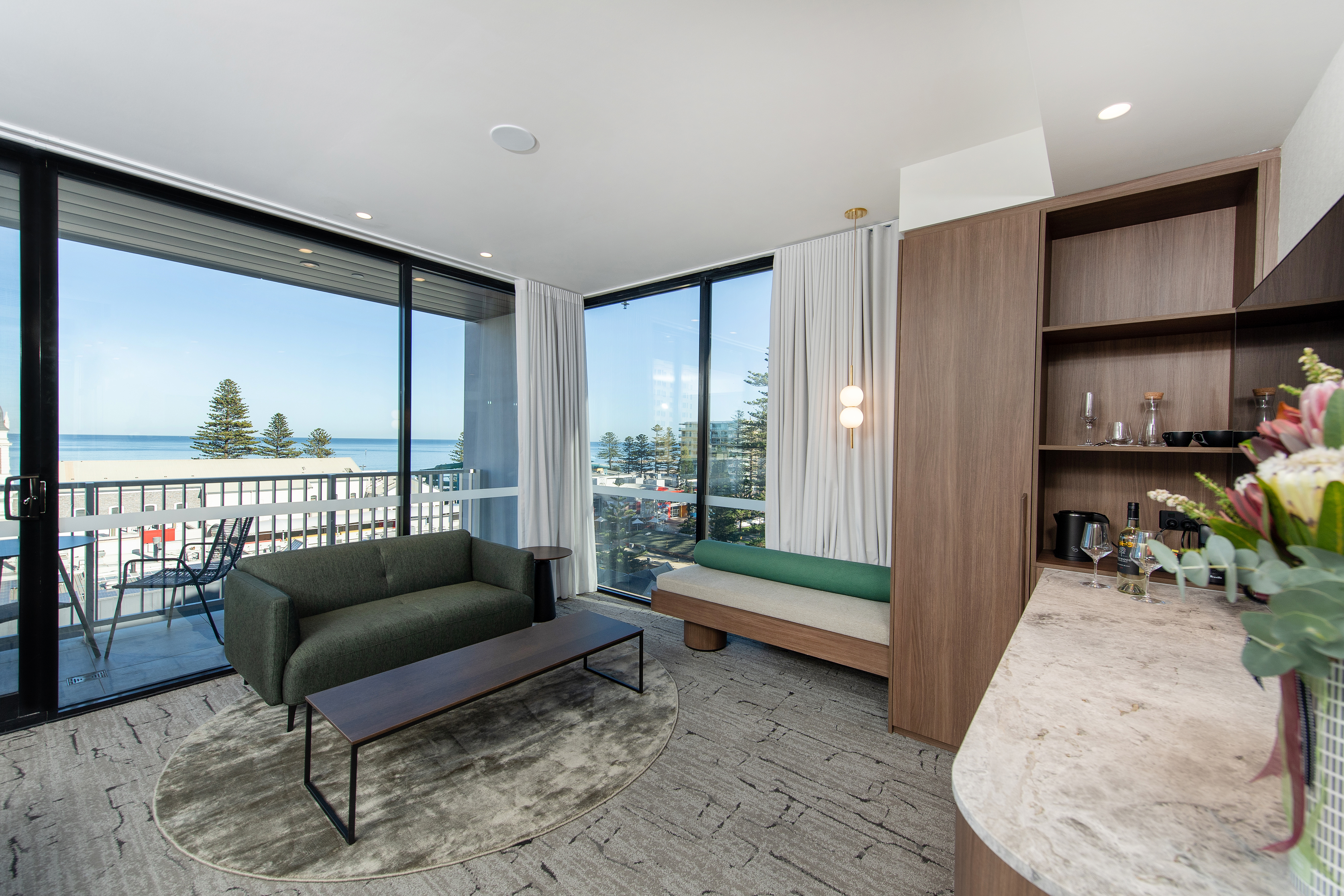 Double Deluxe One Bed