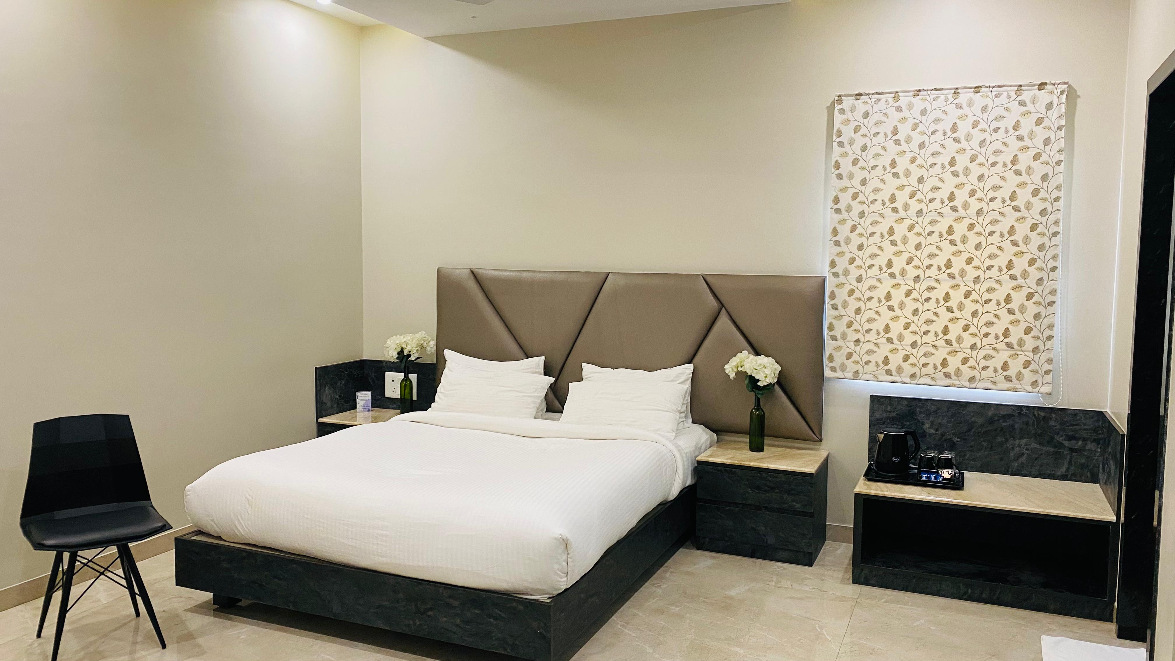 Double or Twin Deluxe King Bed