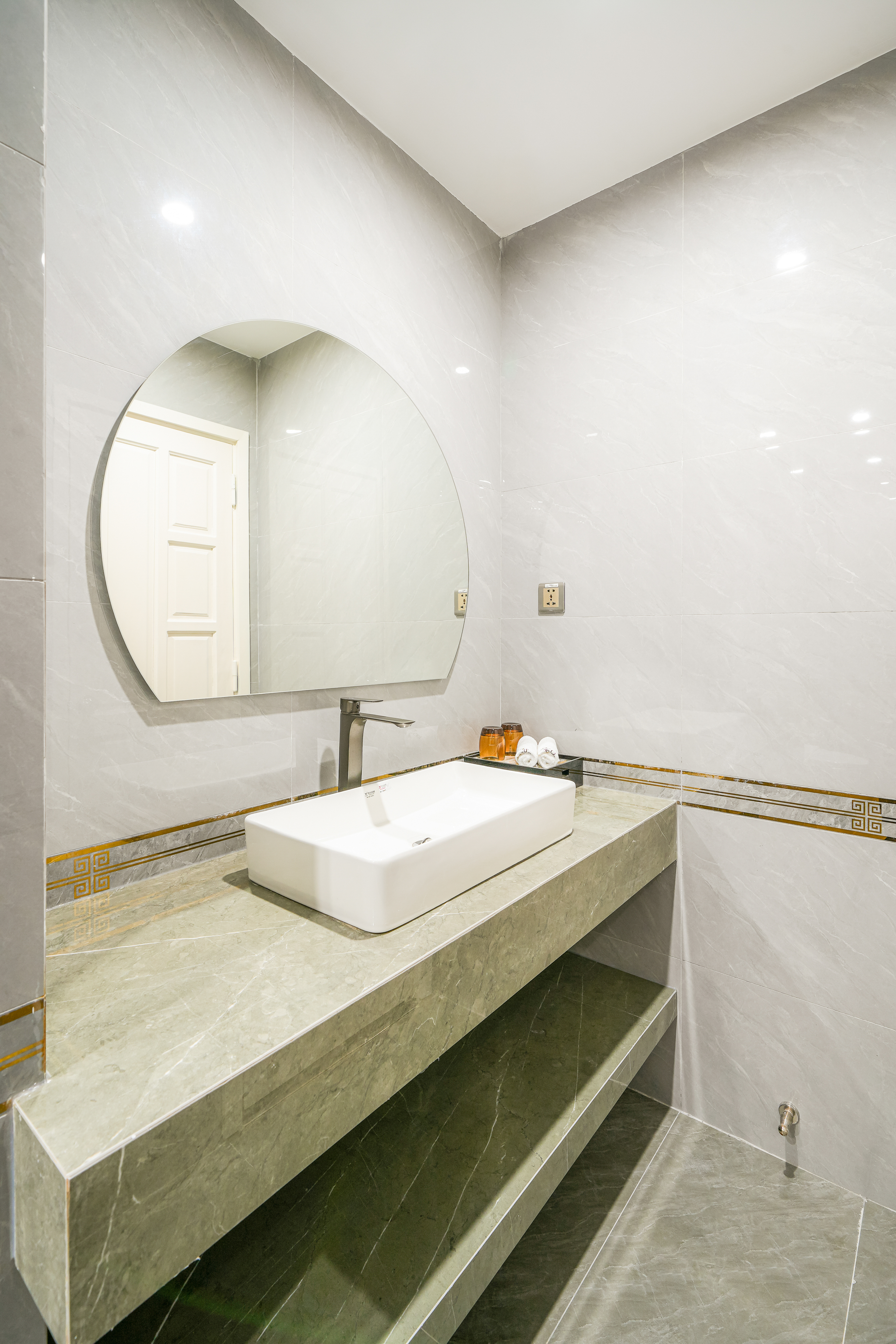 Suite One Bedroom One Bathroom