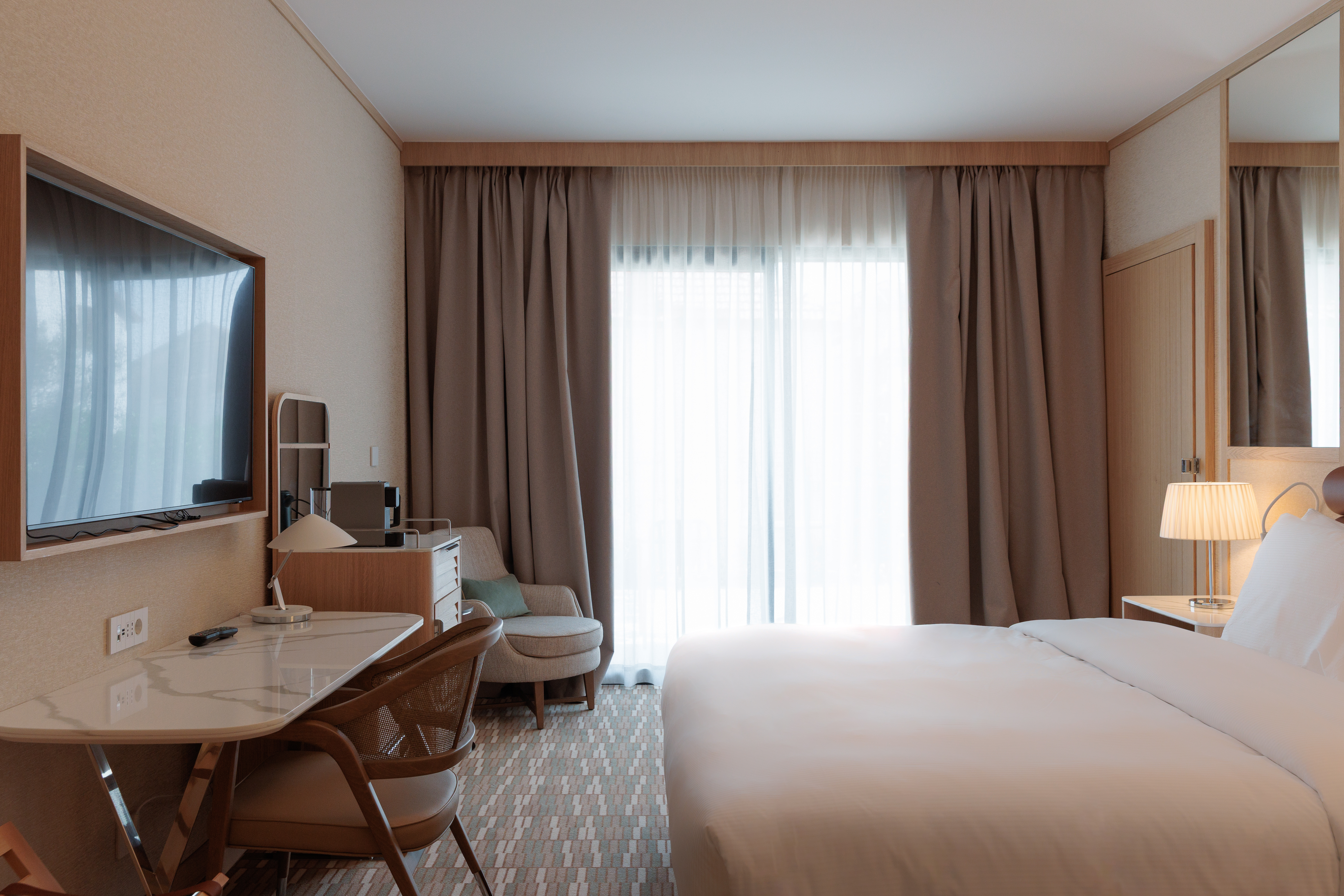 Double Accessible King Size Bed