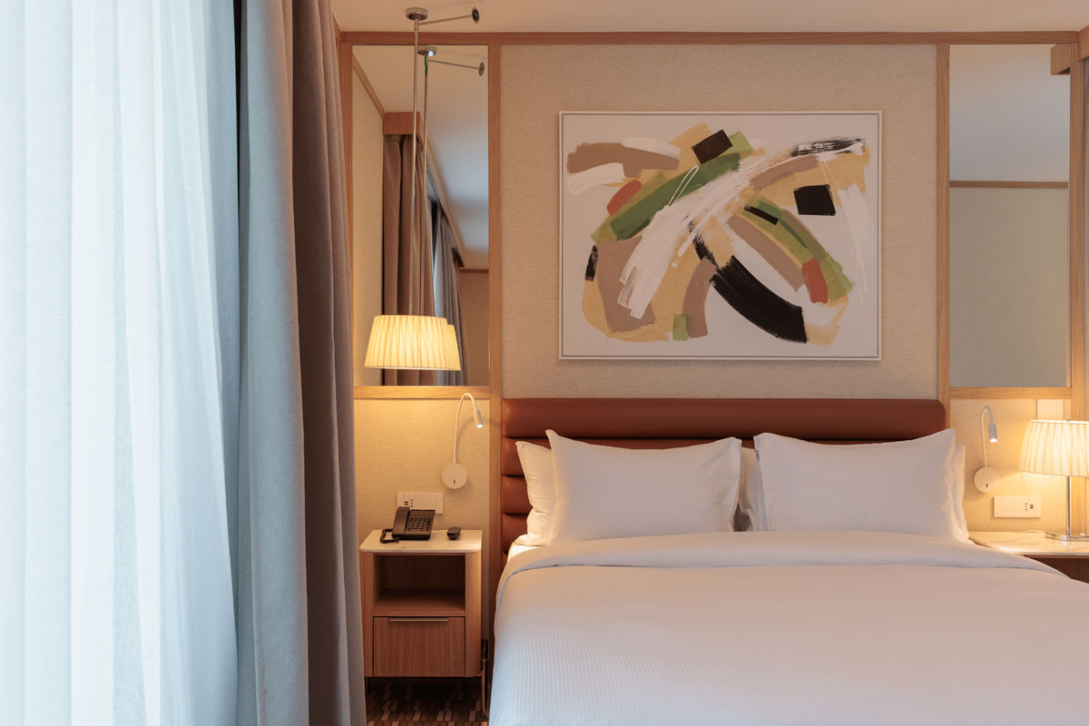 Single Classic King Bed