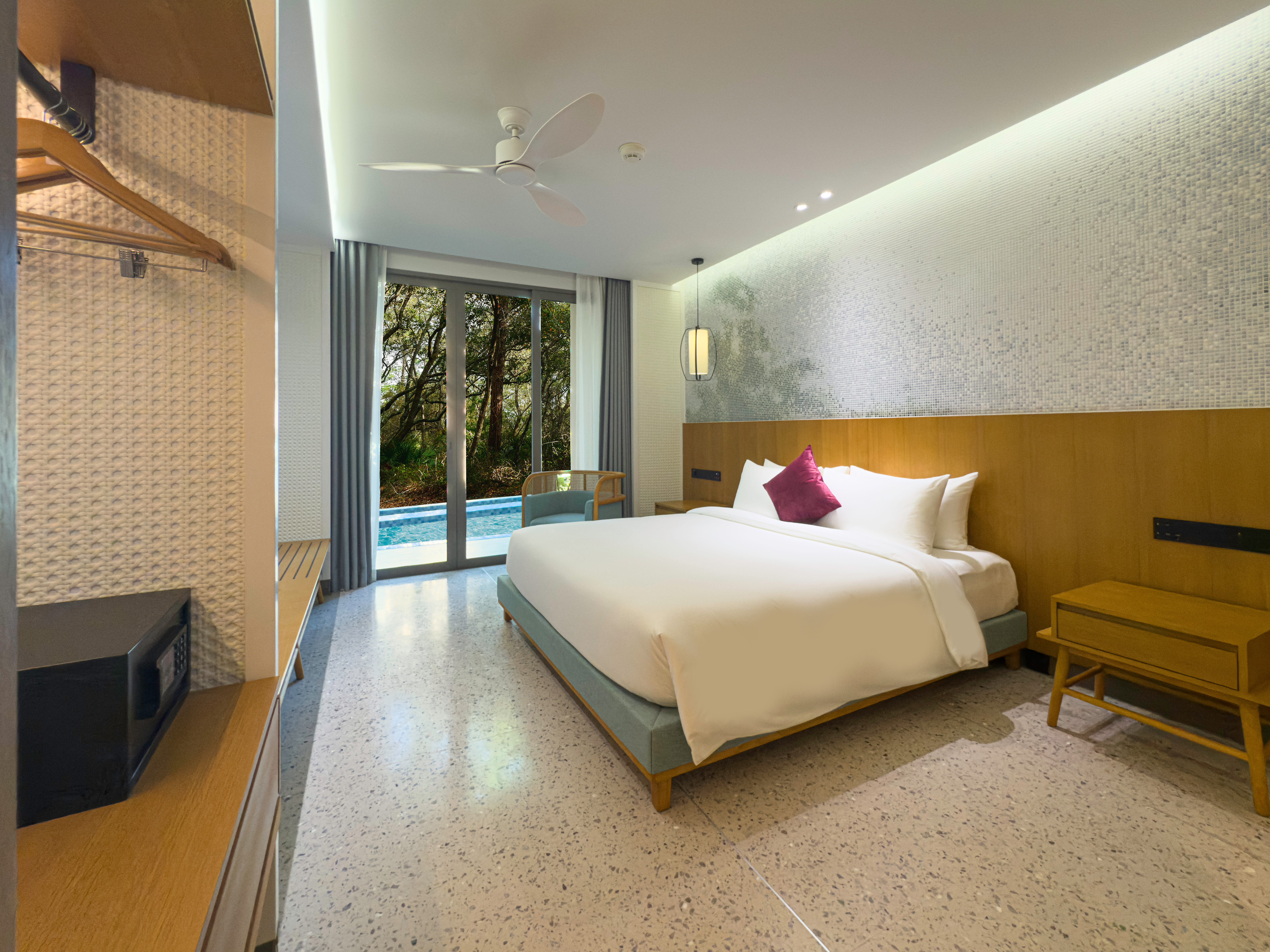 Twin Superior Pool View